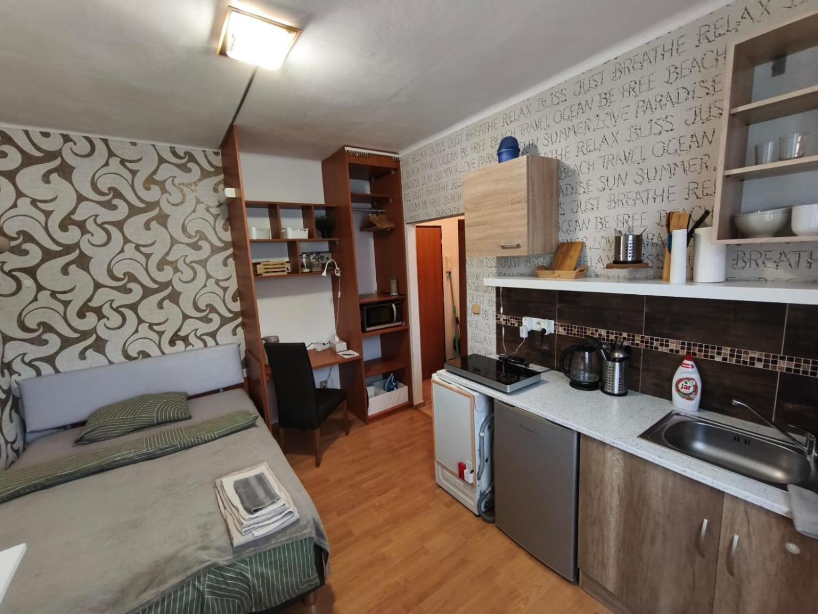 Petite Urban Oasis Apartment Bratislava
