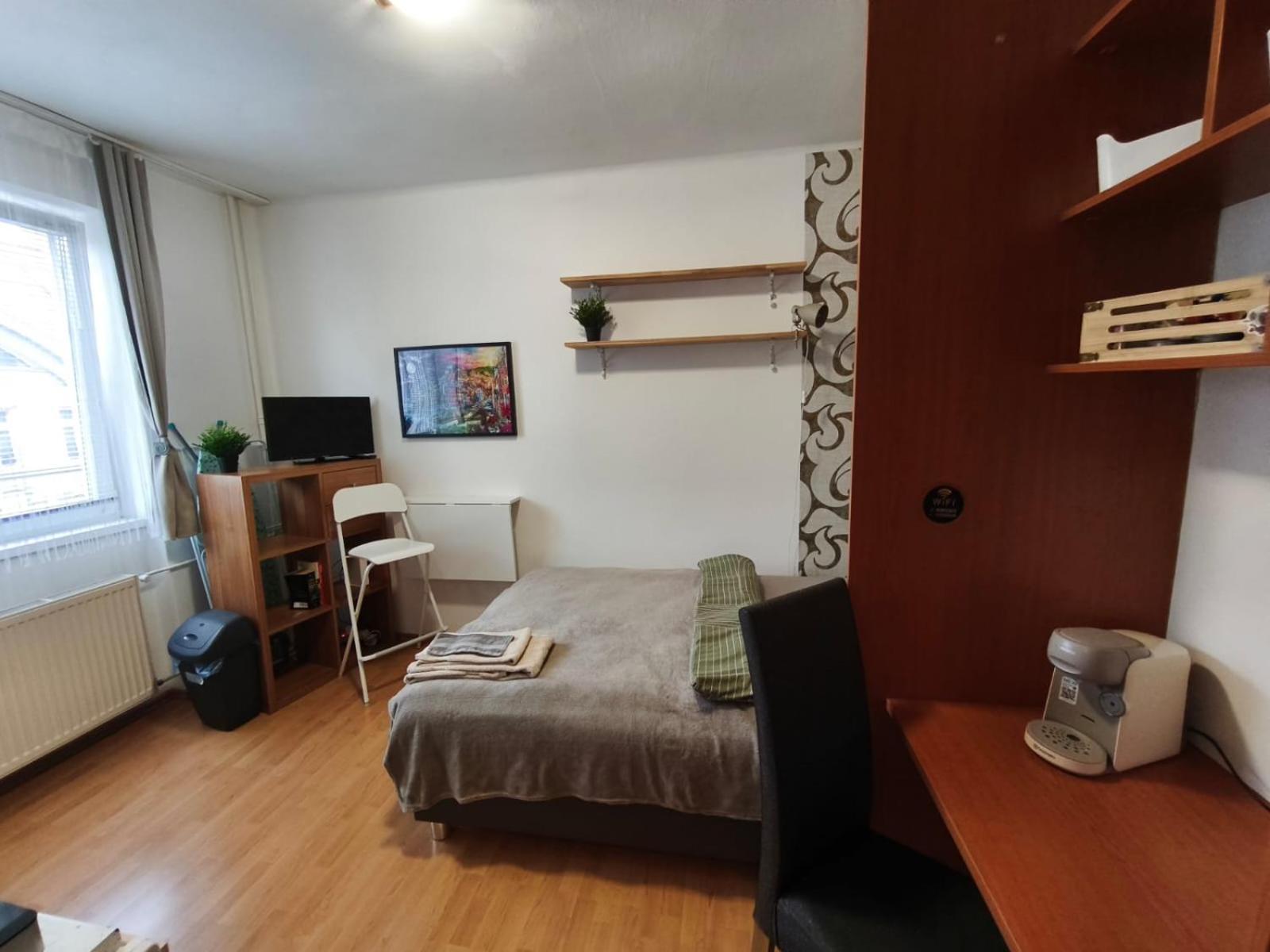 Petite Urban Oasis Apartment Bratislava