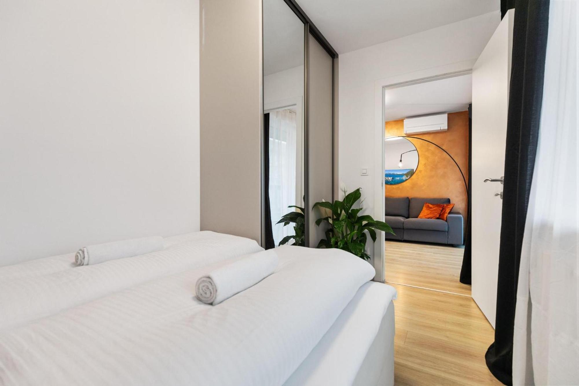 Lam Urban - Balcony Apartment Bratislava
