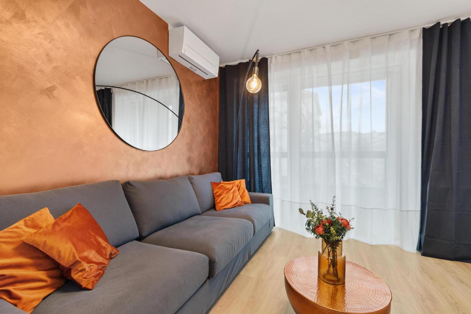 Lam Urban - Balcony *