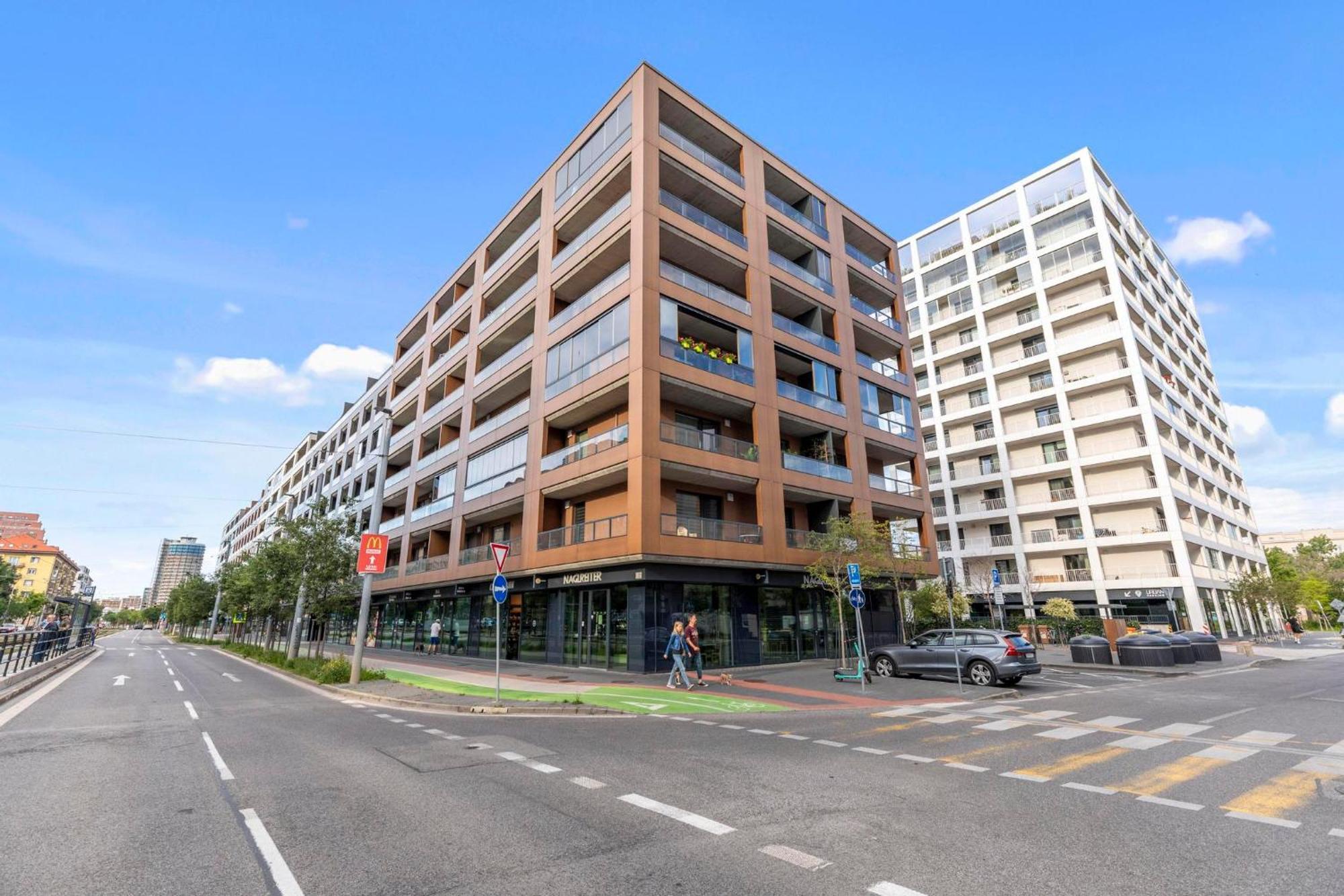 Lam Urban - Balcony Apartment