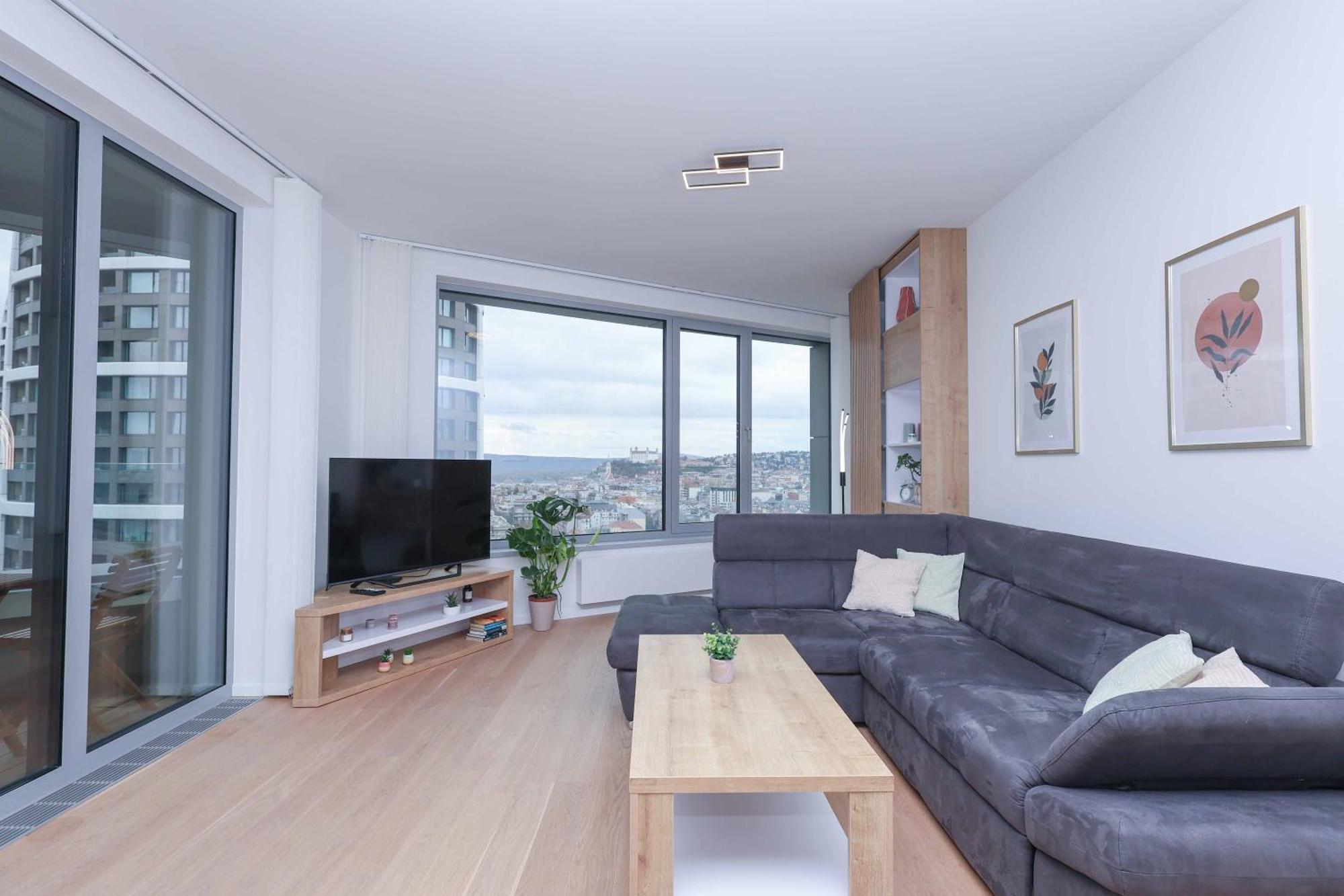 Skypark Tower 3-2 Bedroom Luxe With Free Parking Apartment