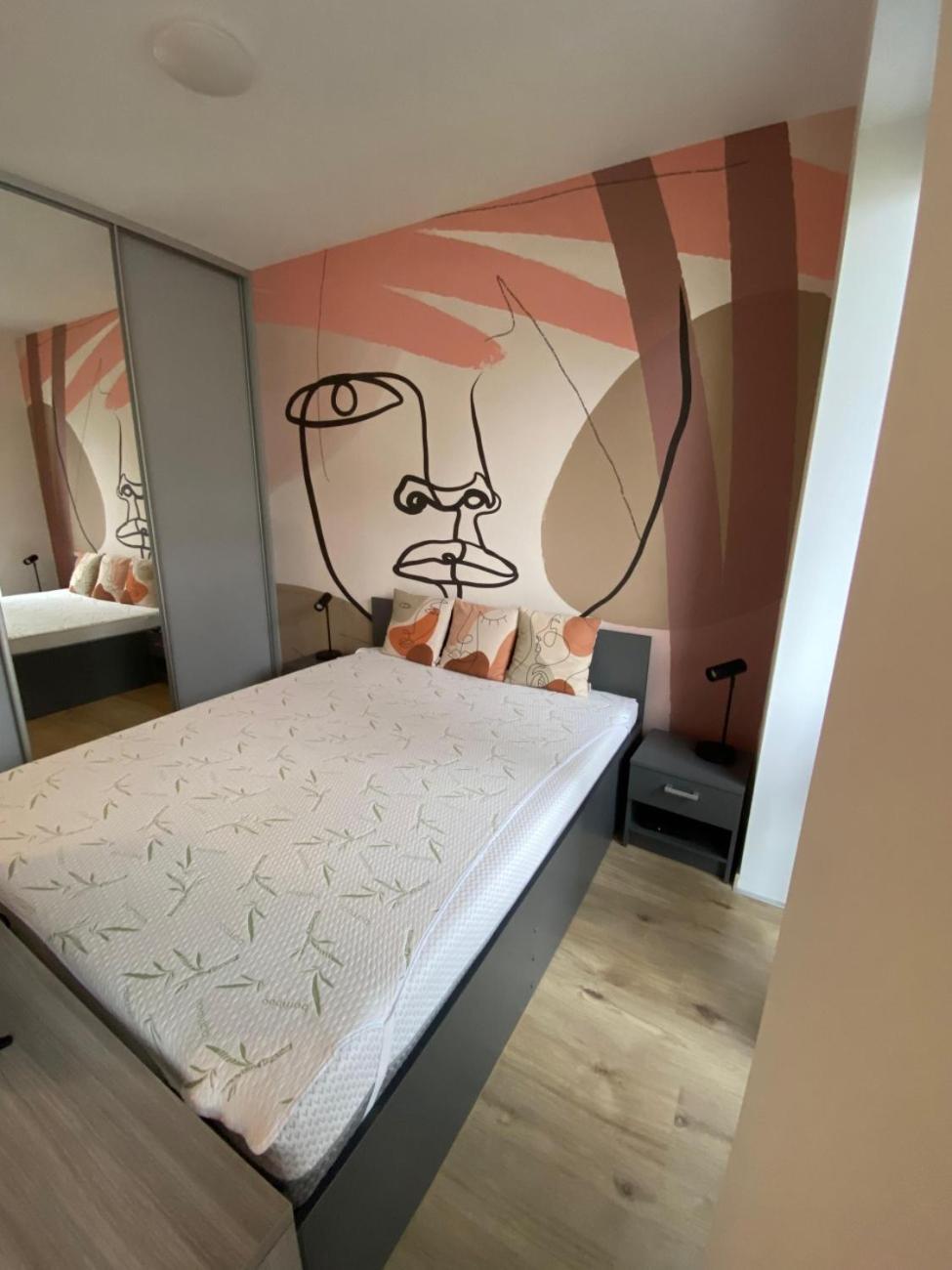 Fiaor Apartment, 1-2 Guests, Free Parking & Wifi, 7 Km Downtown,