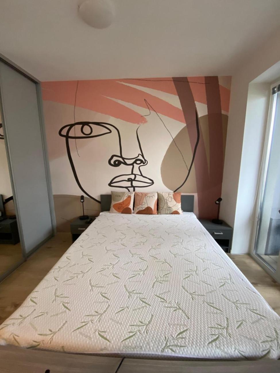 Fiaor Apartment, 1-2 Guests, Free Parking & Wifi, 7 Km Downtown, *
