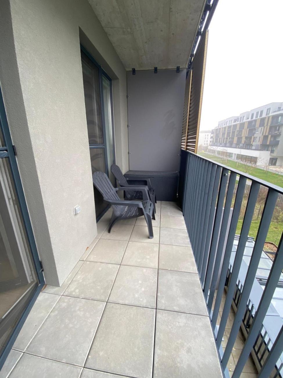 Fiaor Apartment, 1-2 Guests, Free Parking & Wifi, 7 Km Downtown, Apartment Bratislava