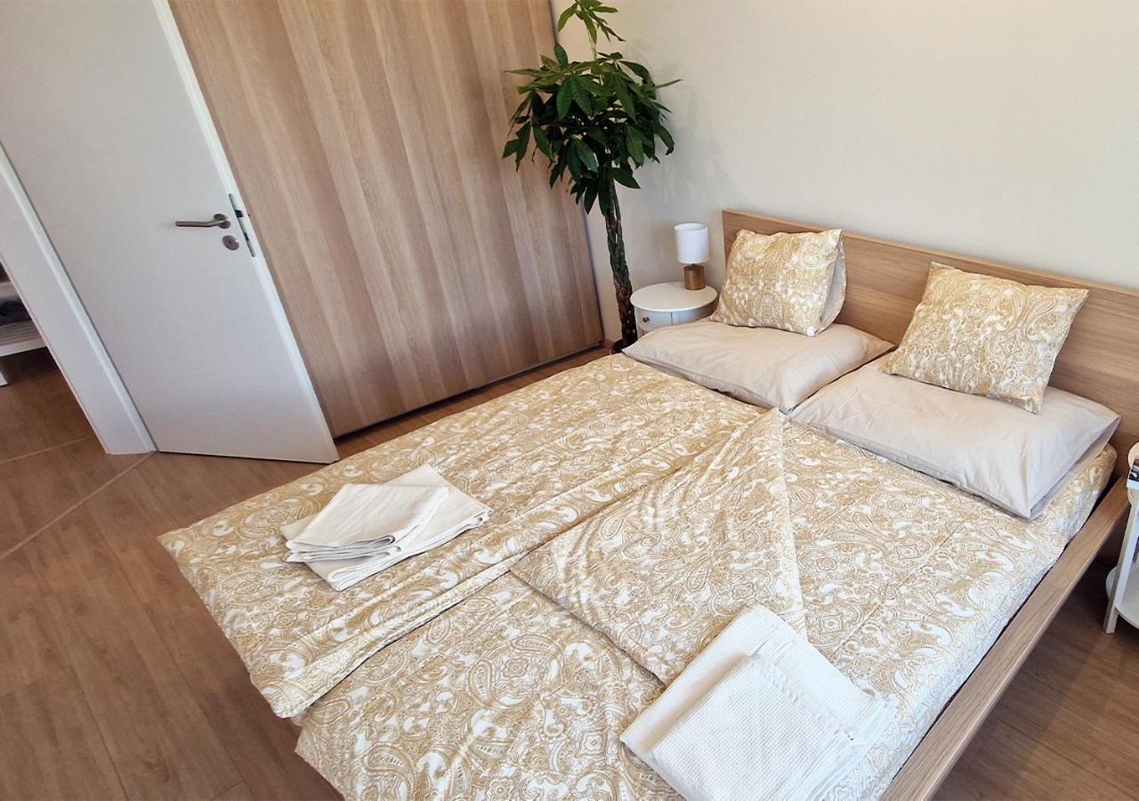 Two Check In -c Bratislava