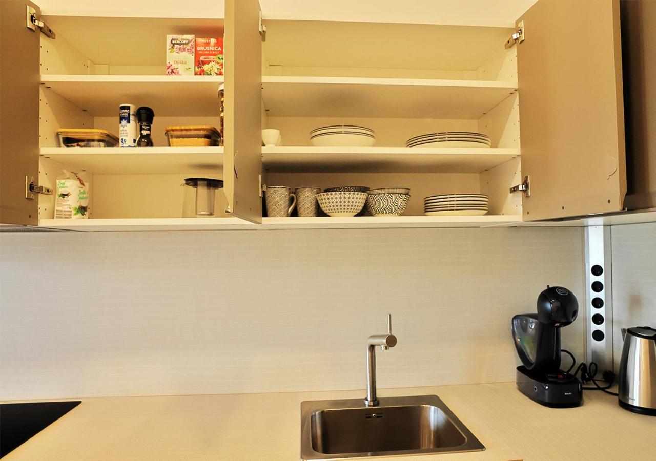 Two Check In -c Apartment
