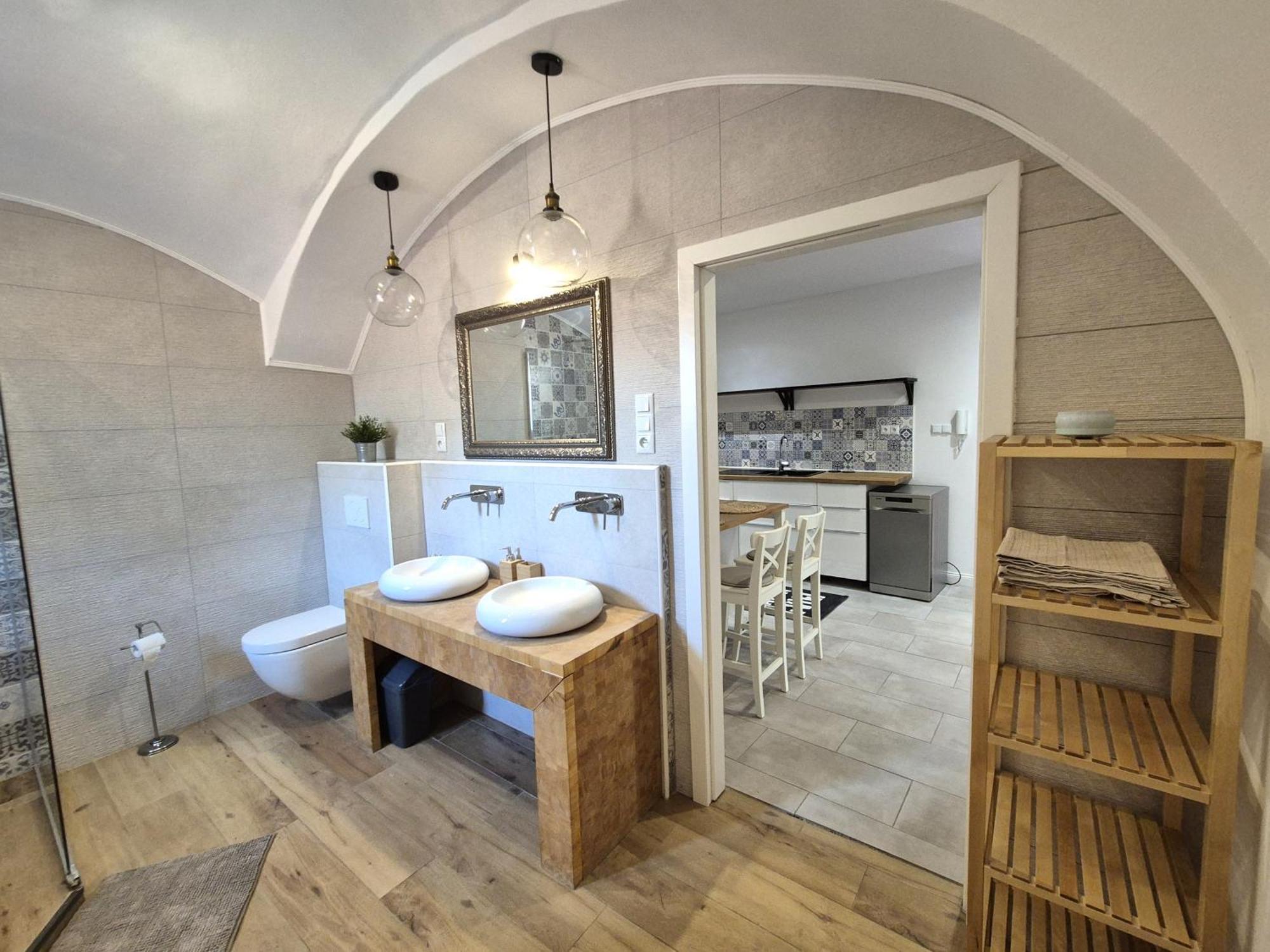 Zoe - Old Town Apartment *