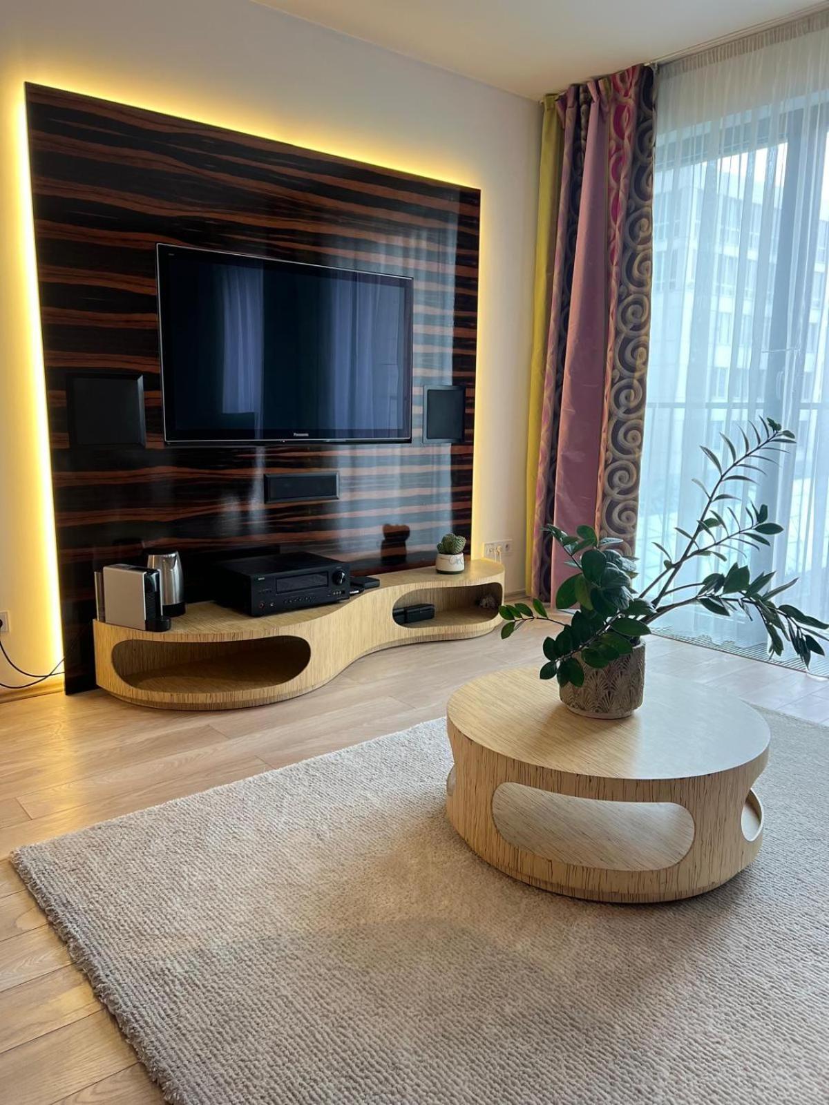 Apartment Skau 2 Eurovea Garden View Free Parking Bratislava