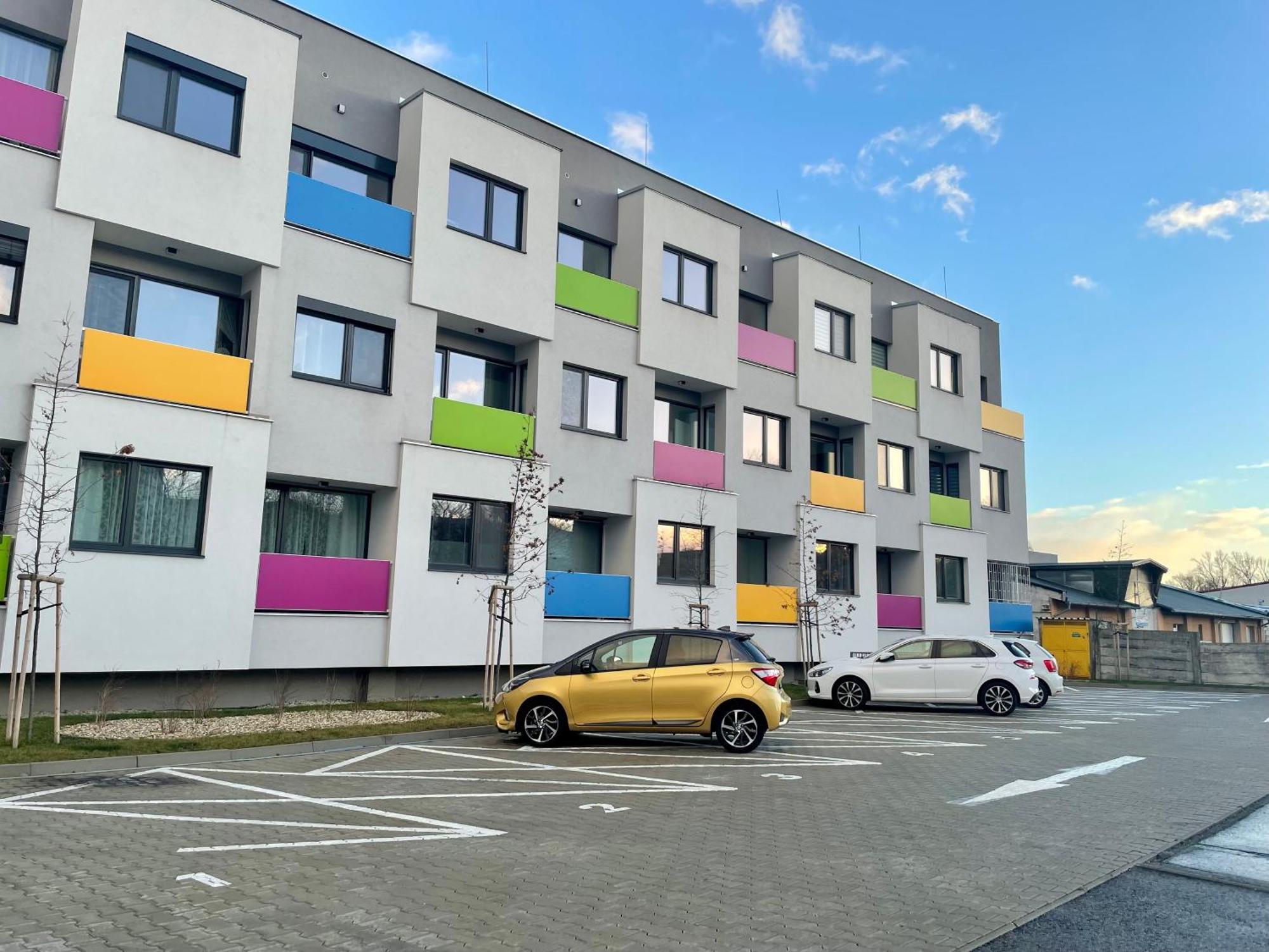 Great Location, Private Parking, New Apartment Bratislava