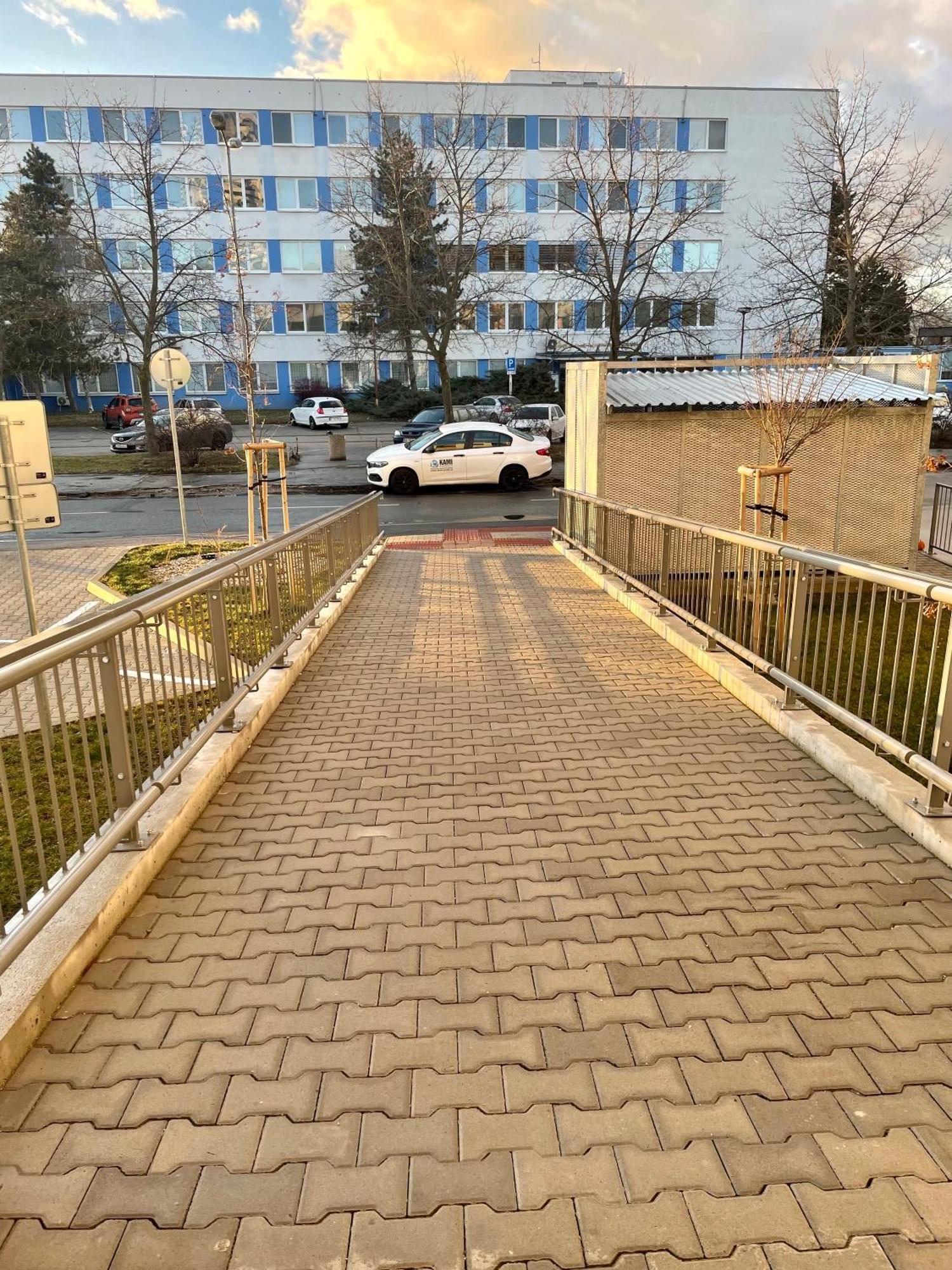 Great Location, Private Parking, New Bratislava