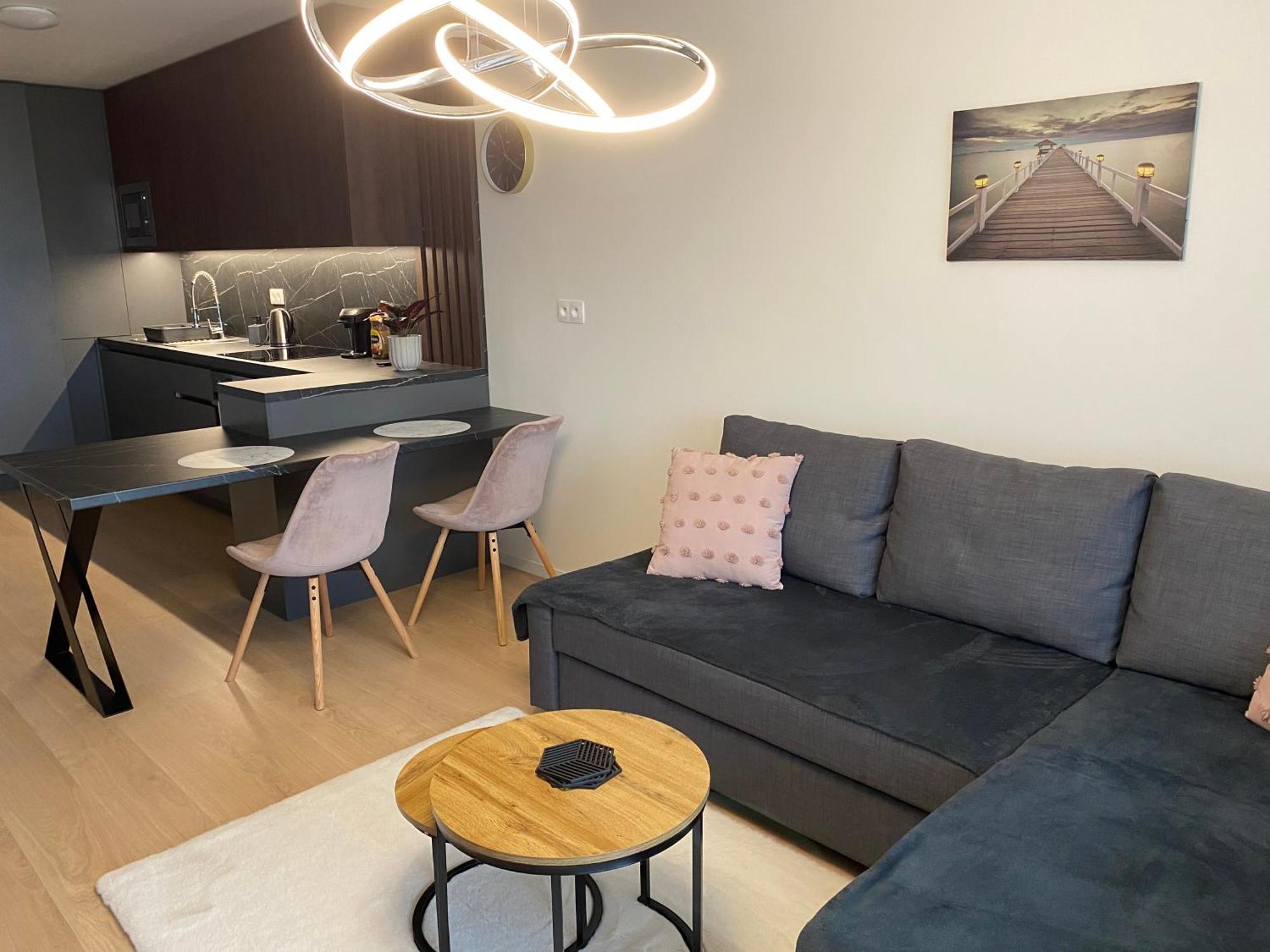 New With Free Garage Parking Near The Airport Apartmán Bratislava