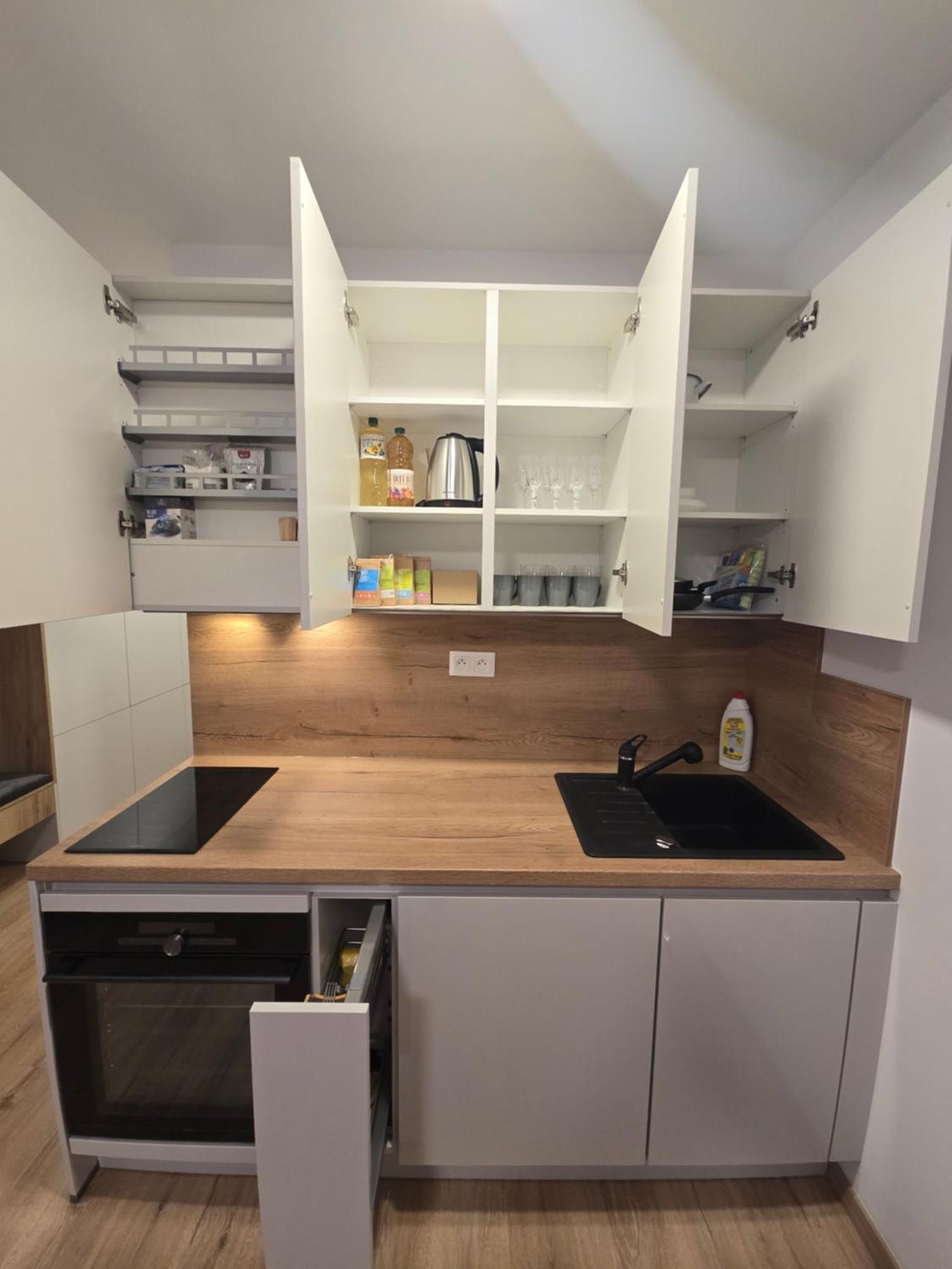 Apartment Like Home, Coffee Or Tea & Parking Free Bratislava