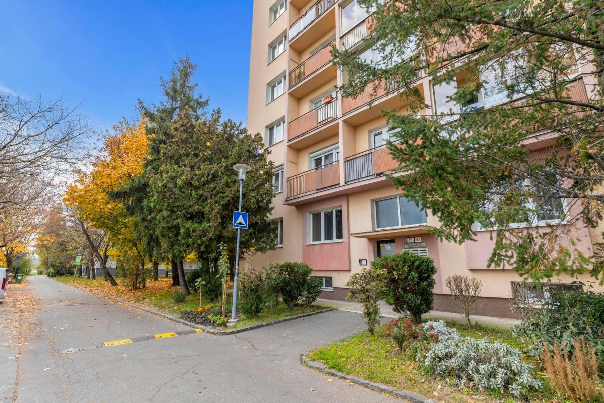 Apartment Ah Racianska