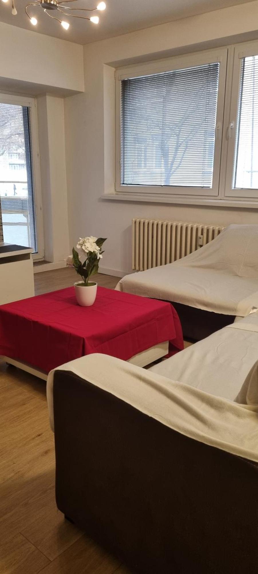 Huge Next To Train Station Close To The Center Apartment *