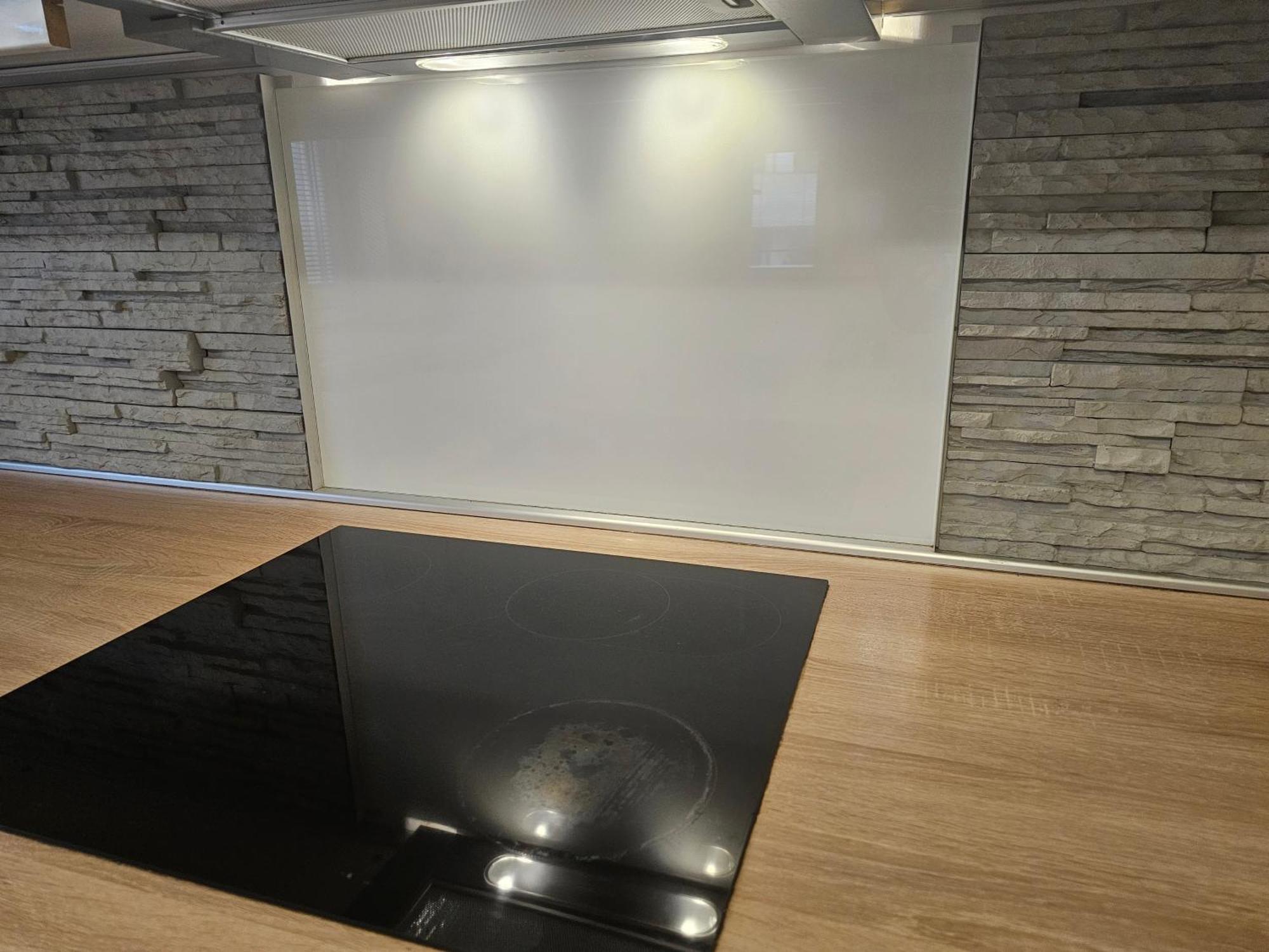 Huge Next To Train Station Close To The Center Apartment Bratislava
