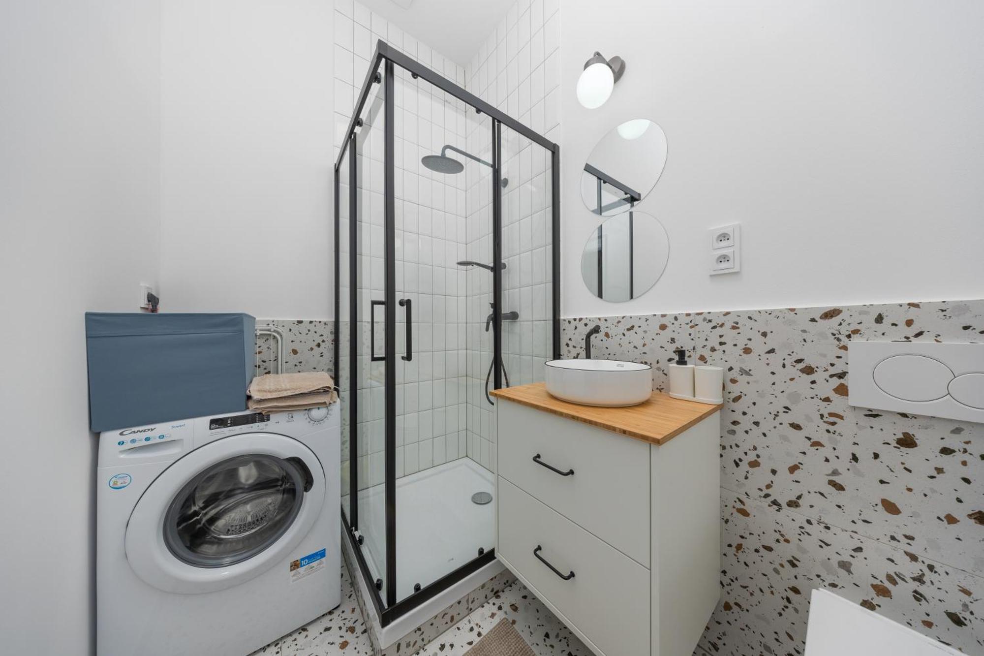 Apollo Luxe, Near Downtown, Private Parking * Bratislava