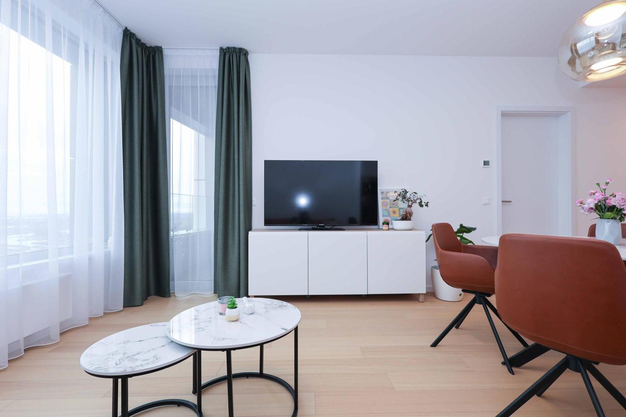 Skypark Tower 4, Free Parking And Beautiful Views Bratislava