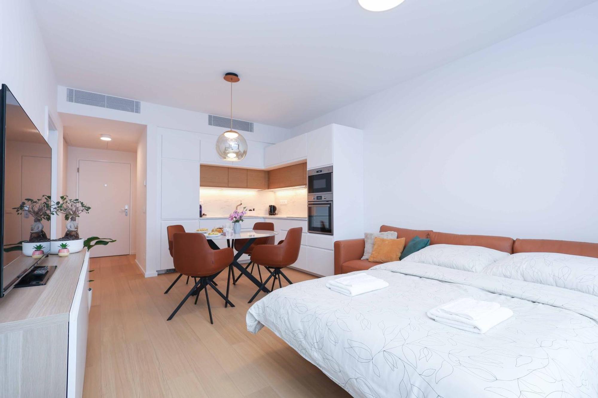 Skypark Tower 4, Free Parking And Beautiful Views * Bratislava