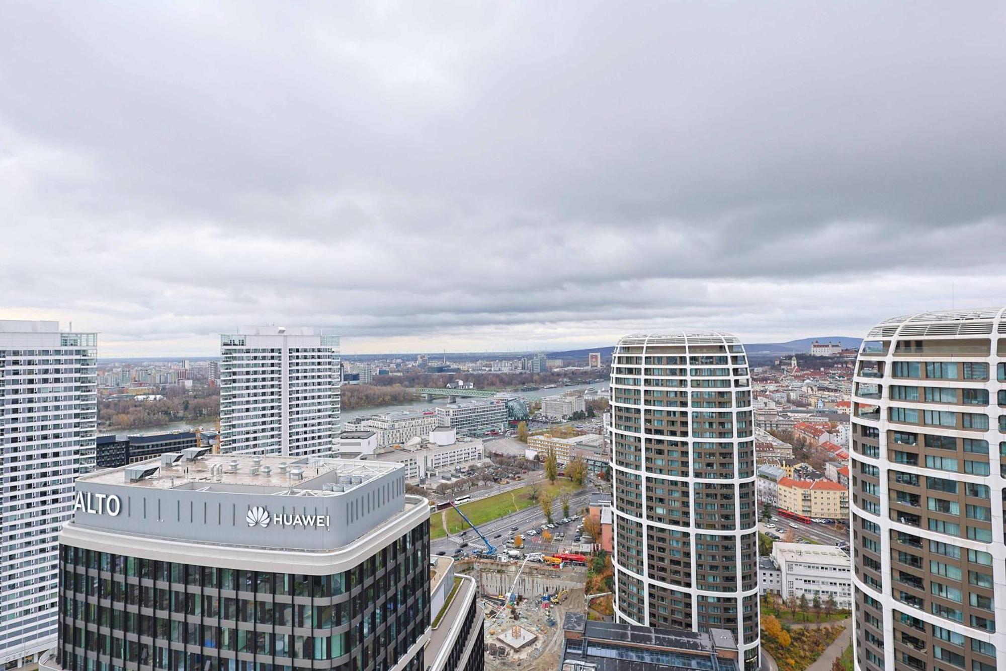 Apartment Skypark Tower 4, Free Parking And Beautiful Views