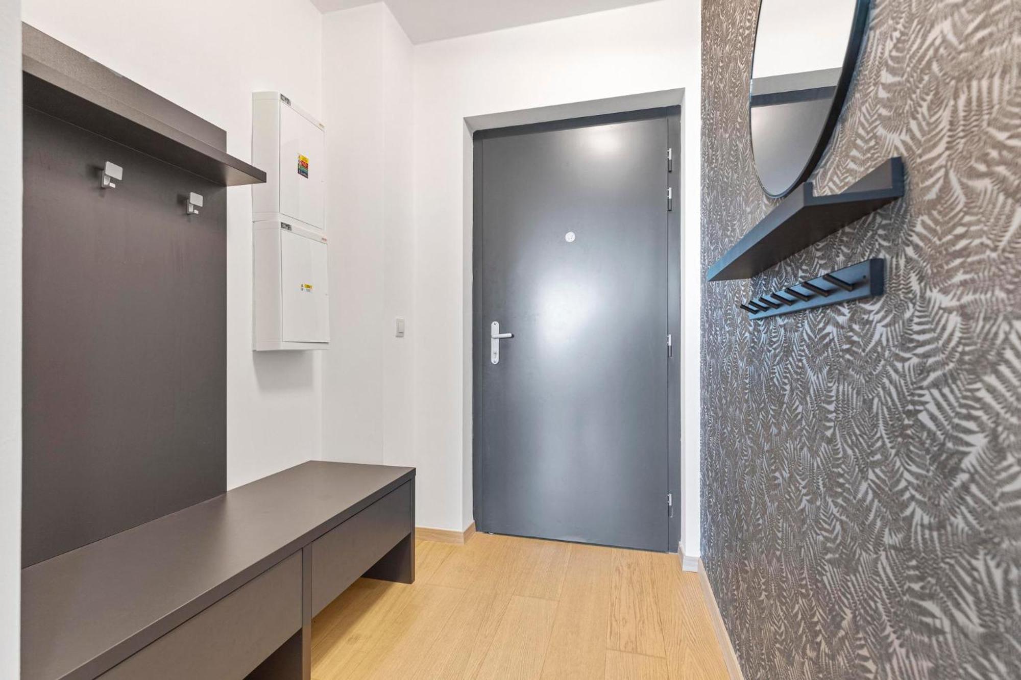 Apartment Panorama In Downtown Area With Free Parking And Castle View