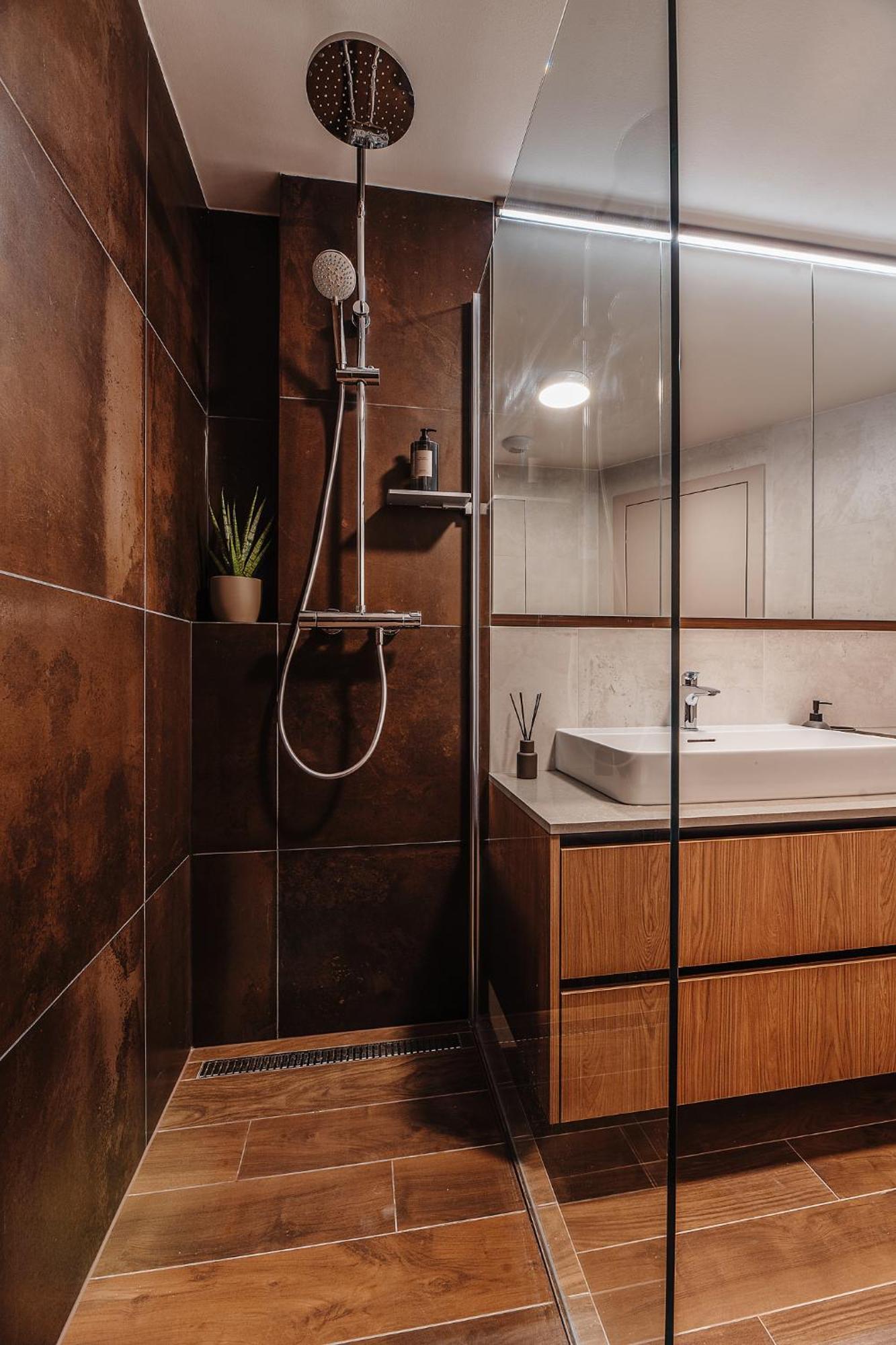 Apartment Premium Suite, River & Old Town View,free Parking *