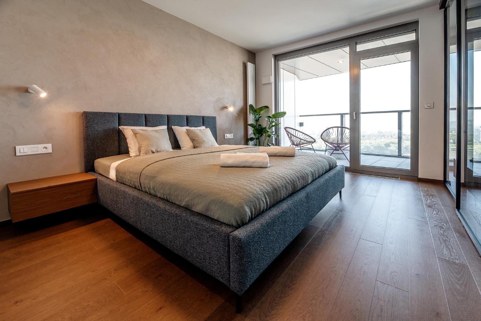 Premium Suite, River & Old Town View,free Parking *