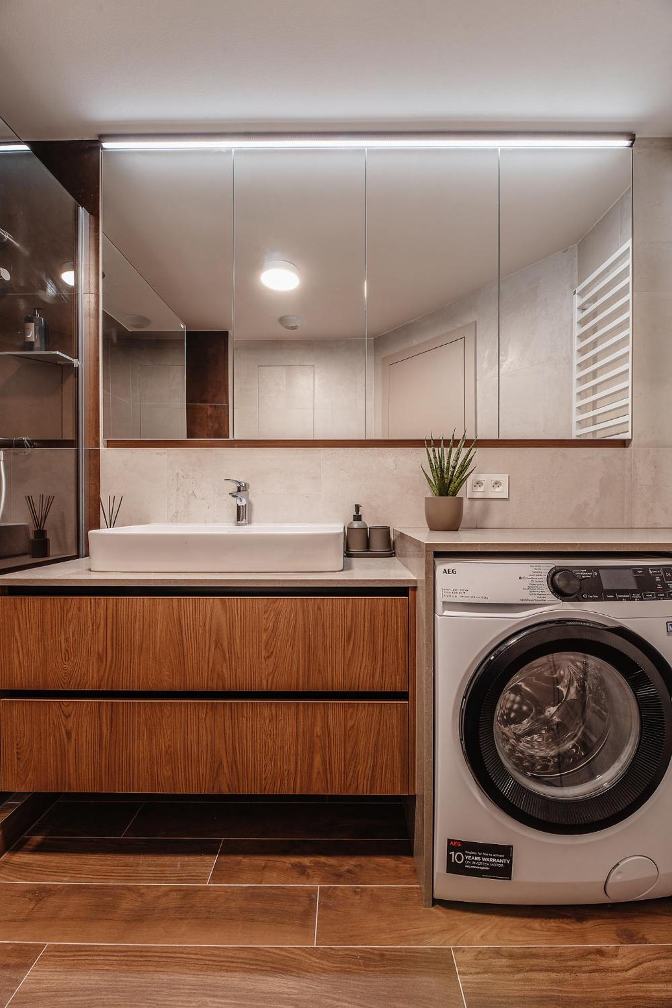 Apartment Premium Suite, River & Old Town View,free Parking