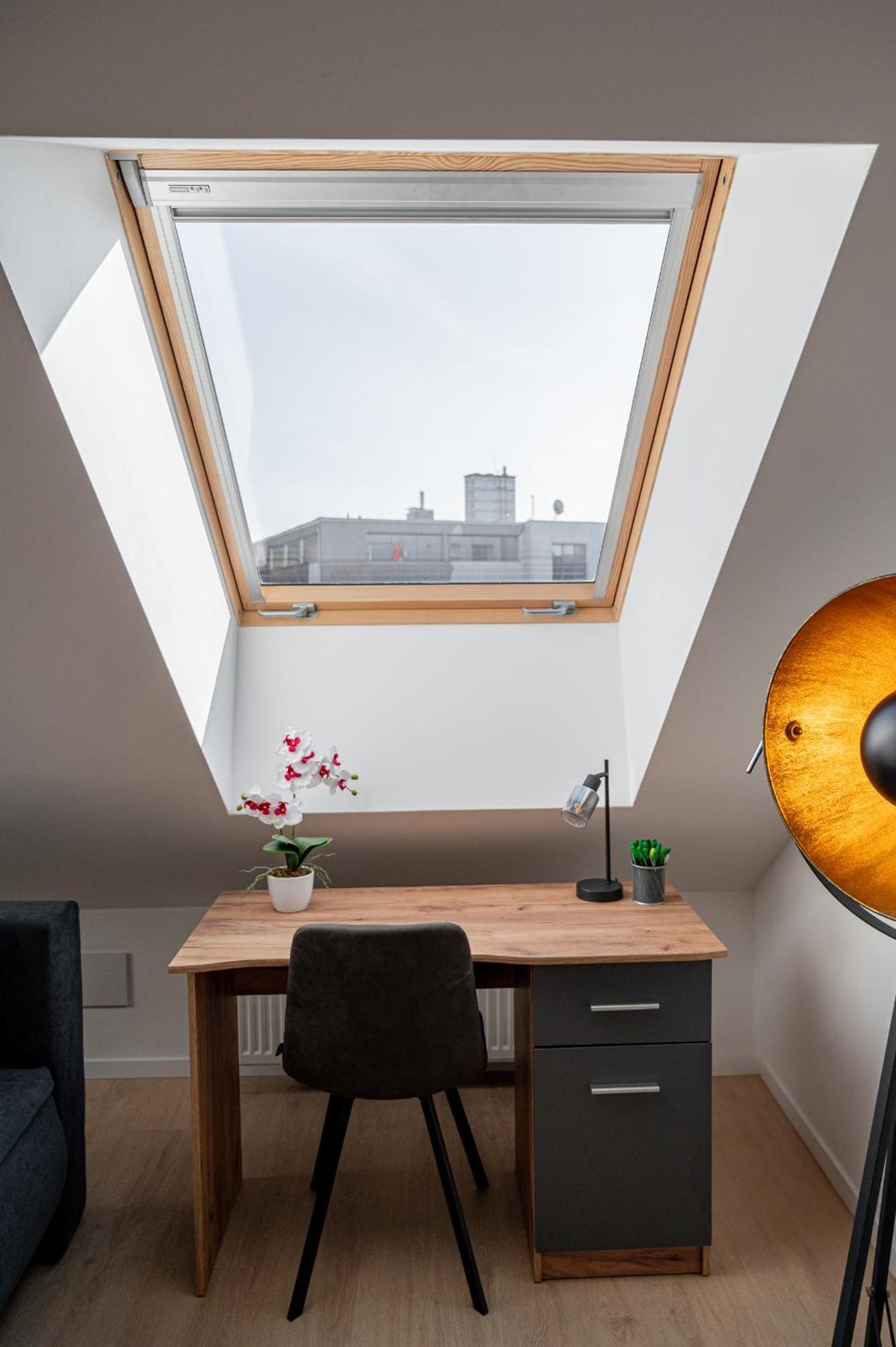 New Cozy In Heart Of Free Garage Parking Bratislava