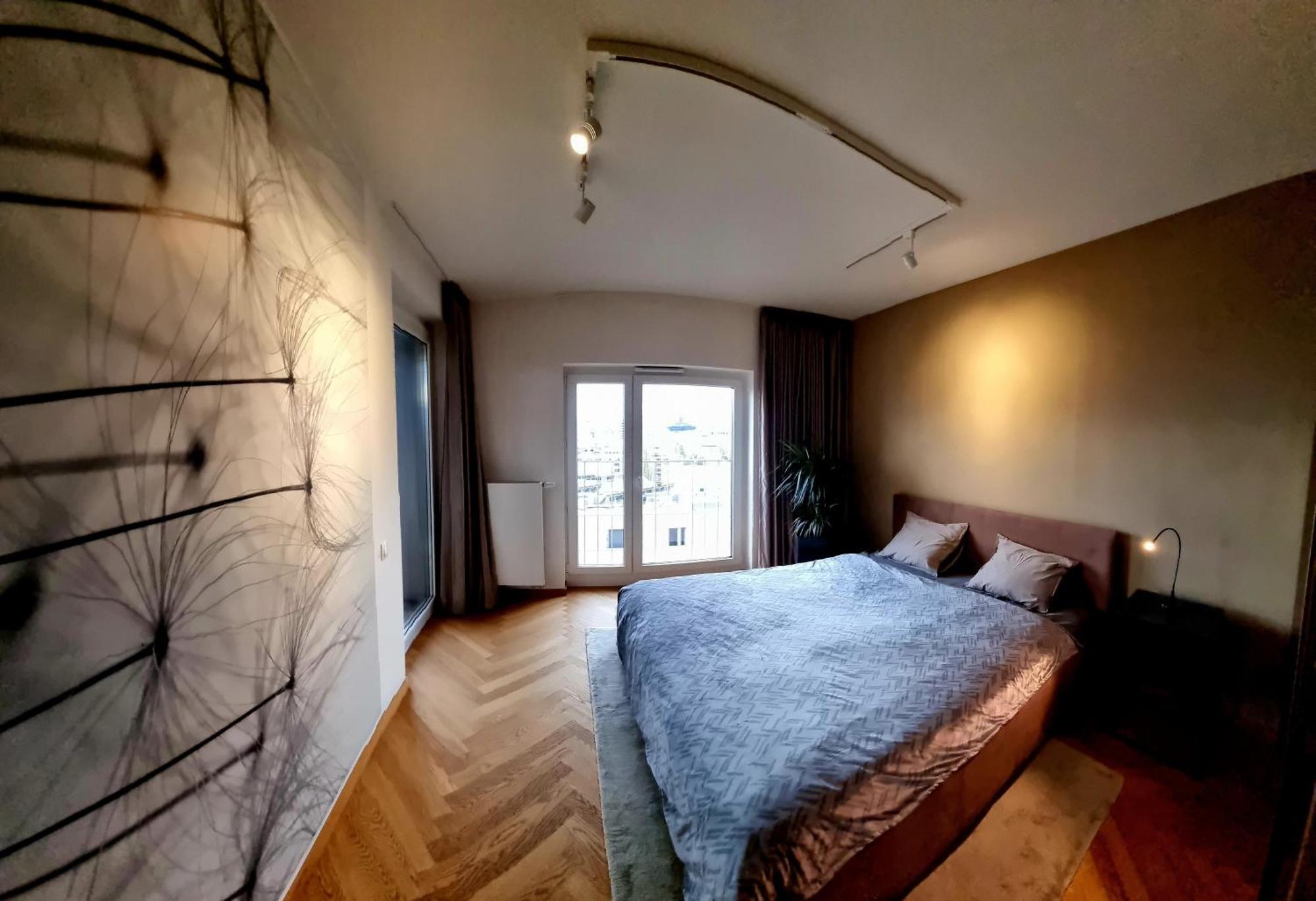 Apartment View Free Parking
