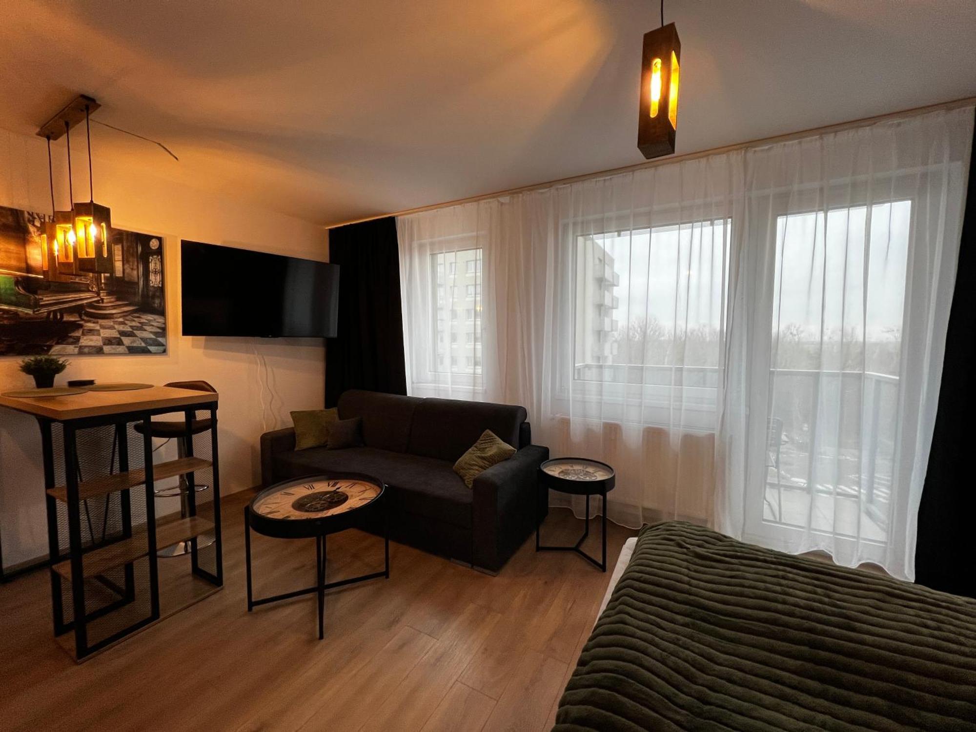 Airport Time Apartment *