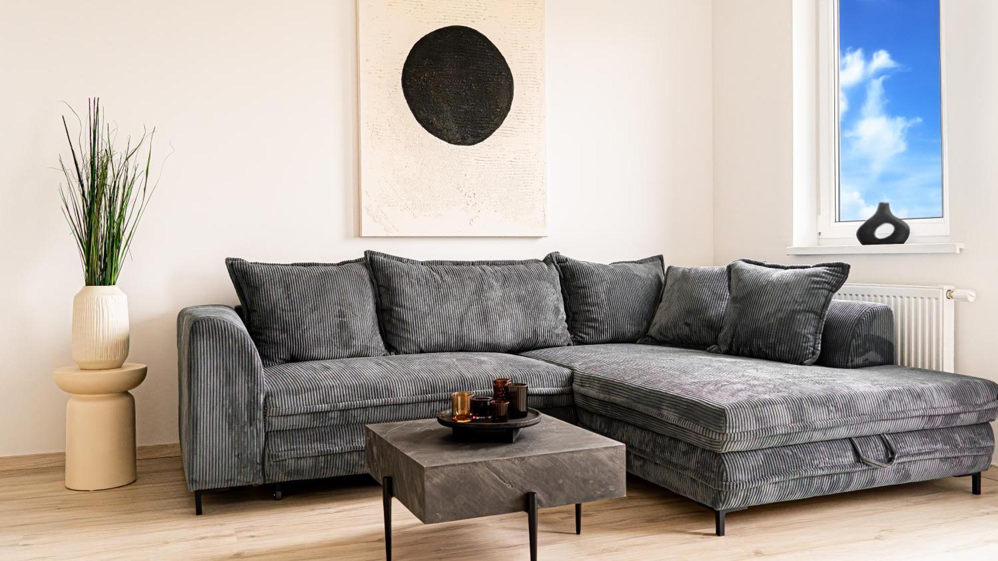 Modern 2-bedroom In The Heart Of *