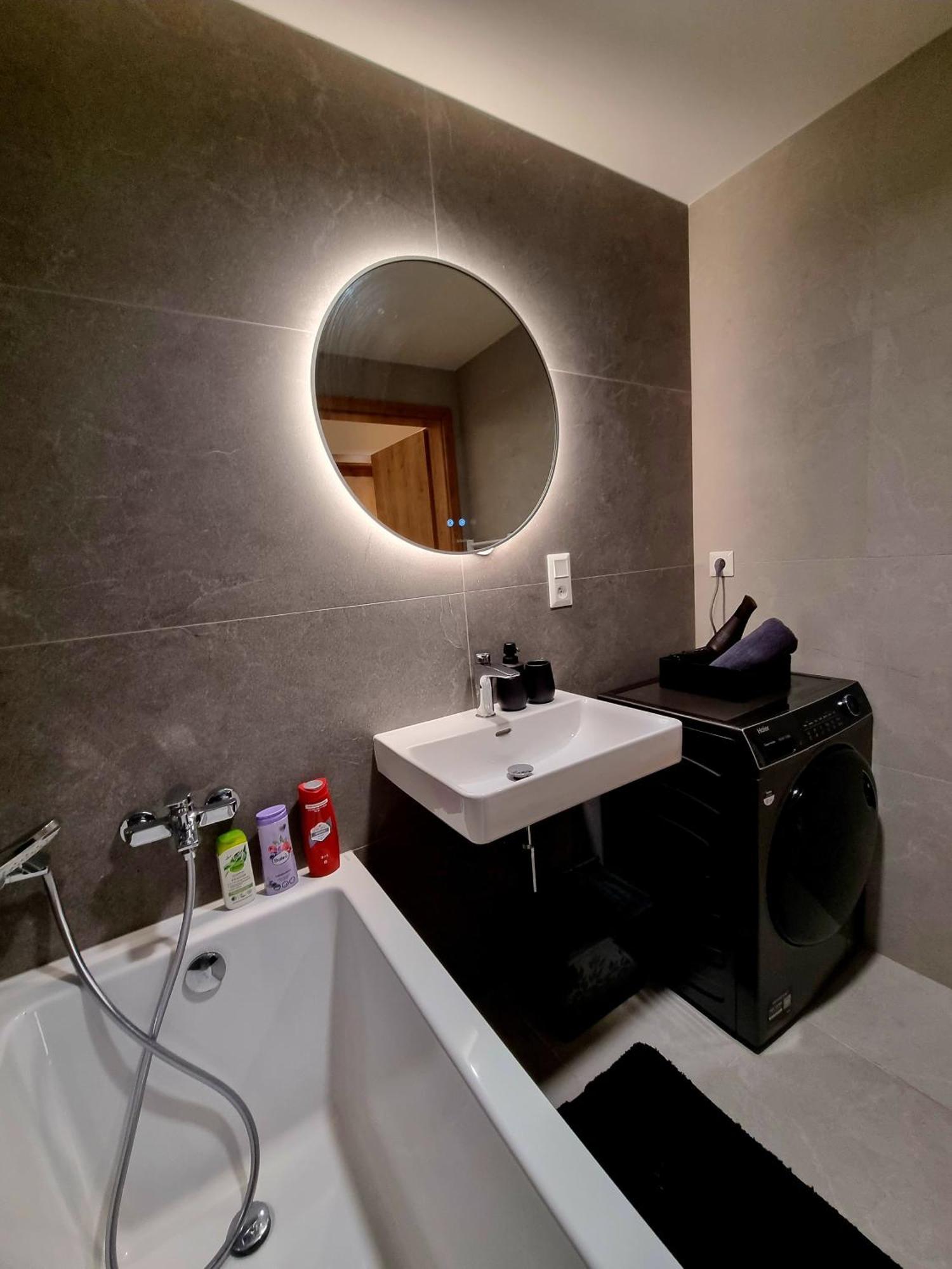 Brand New Luxury Flat, Big Balcony, Free Parking *