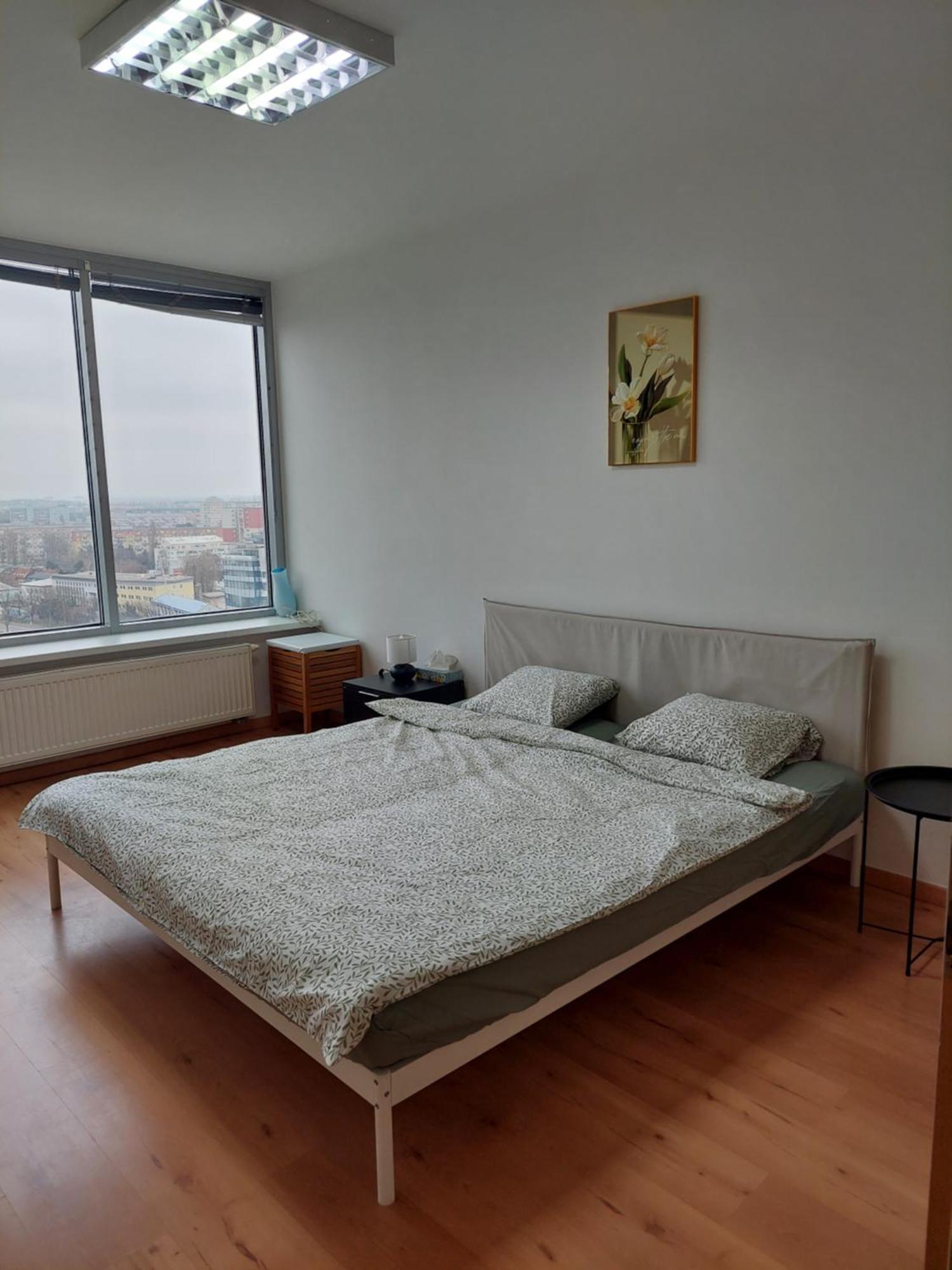 Apartment Skyline View - 15th Floor Bliss