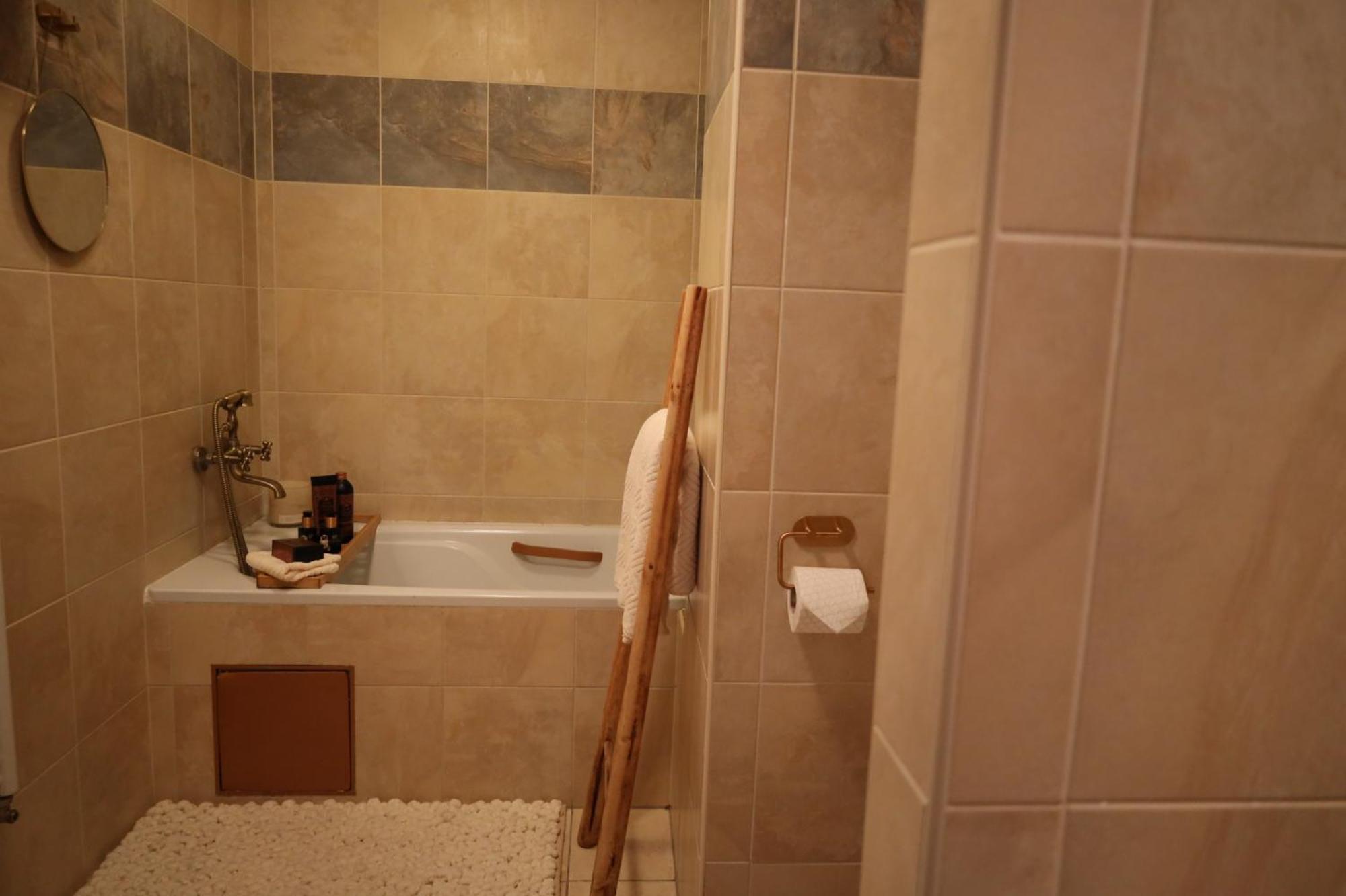 Vienna Gate Apartment, Free Parking