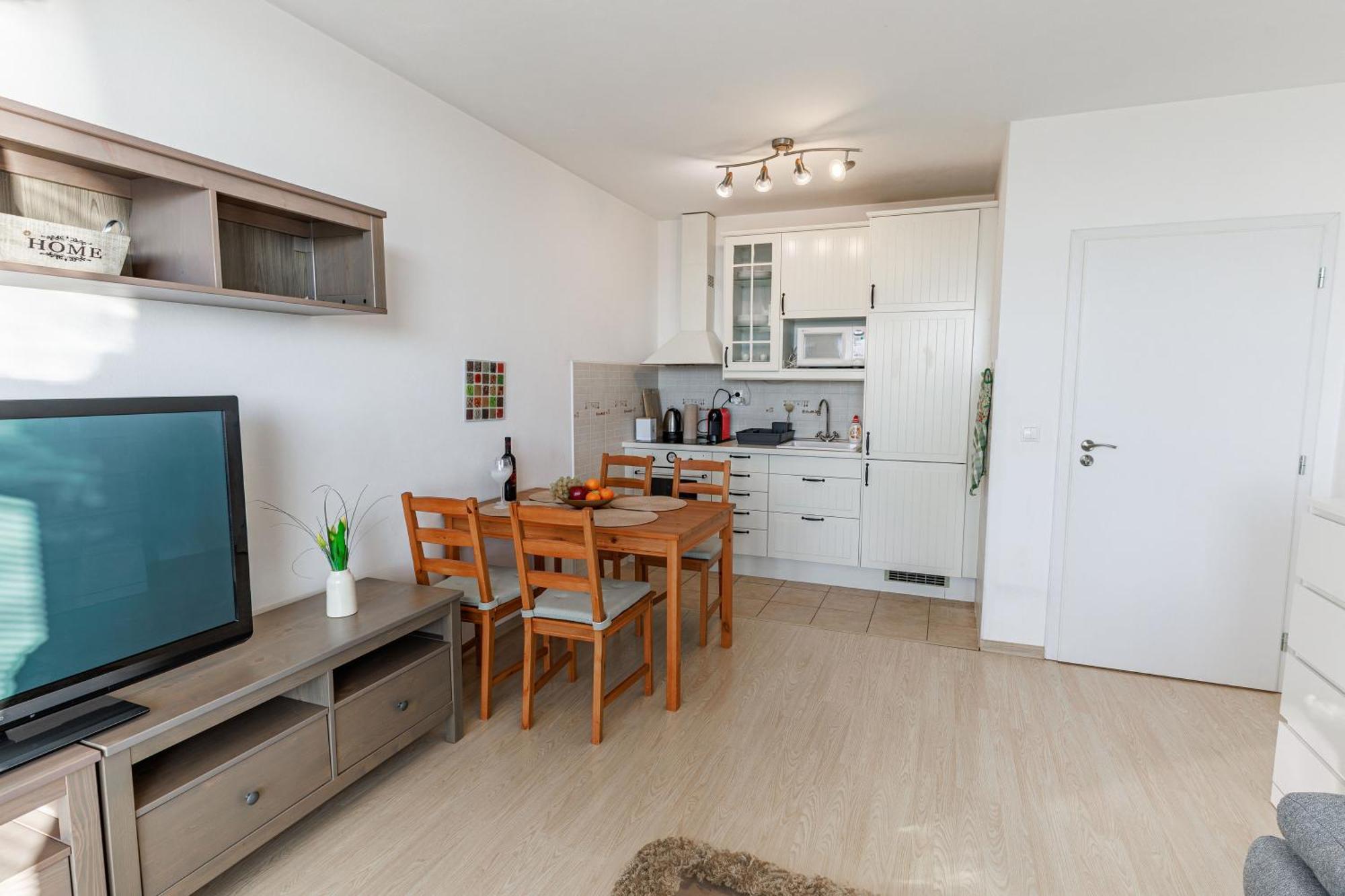 Apartment Sunny With Amazing Terrace On The 13th Floor Near Center Bratislava