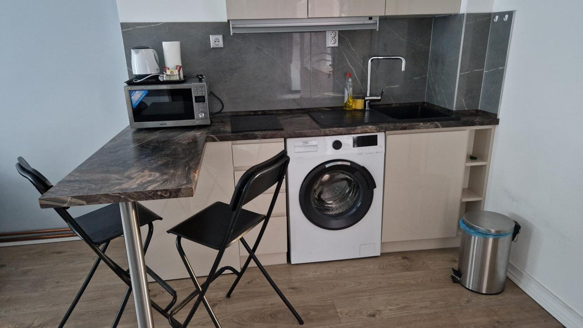 Free Parking Apartment *