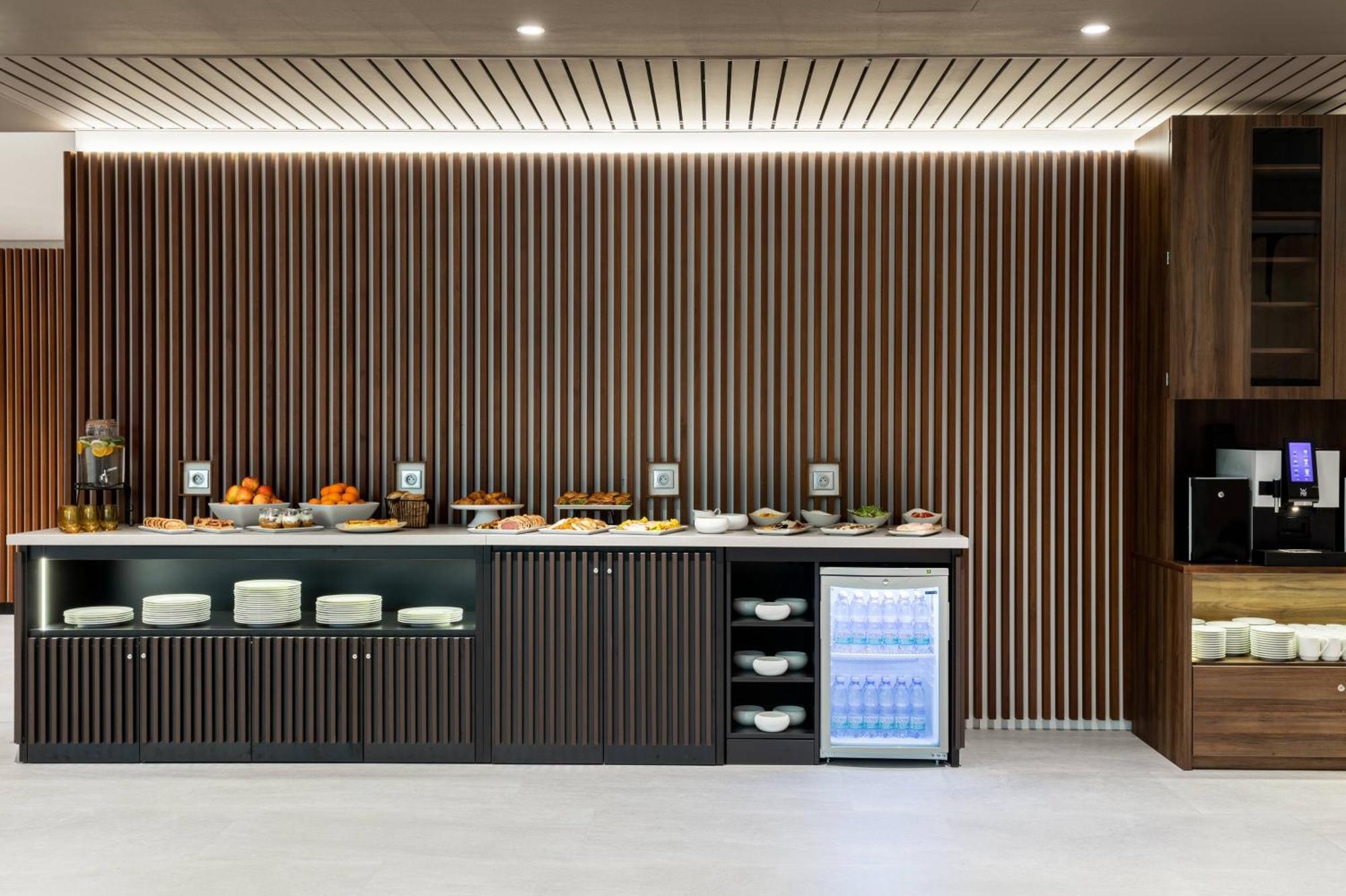 Ac By Marriott Old Town 4* Bratislava
