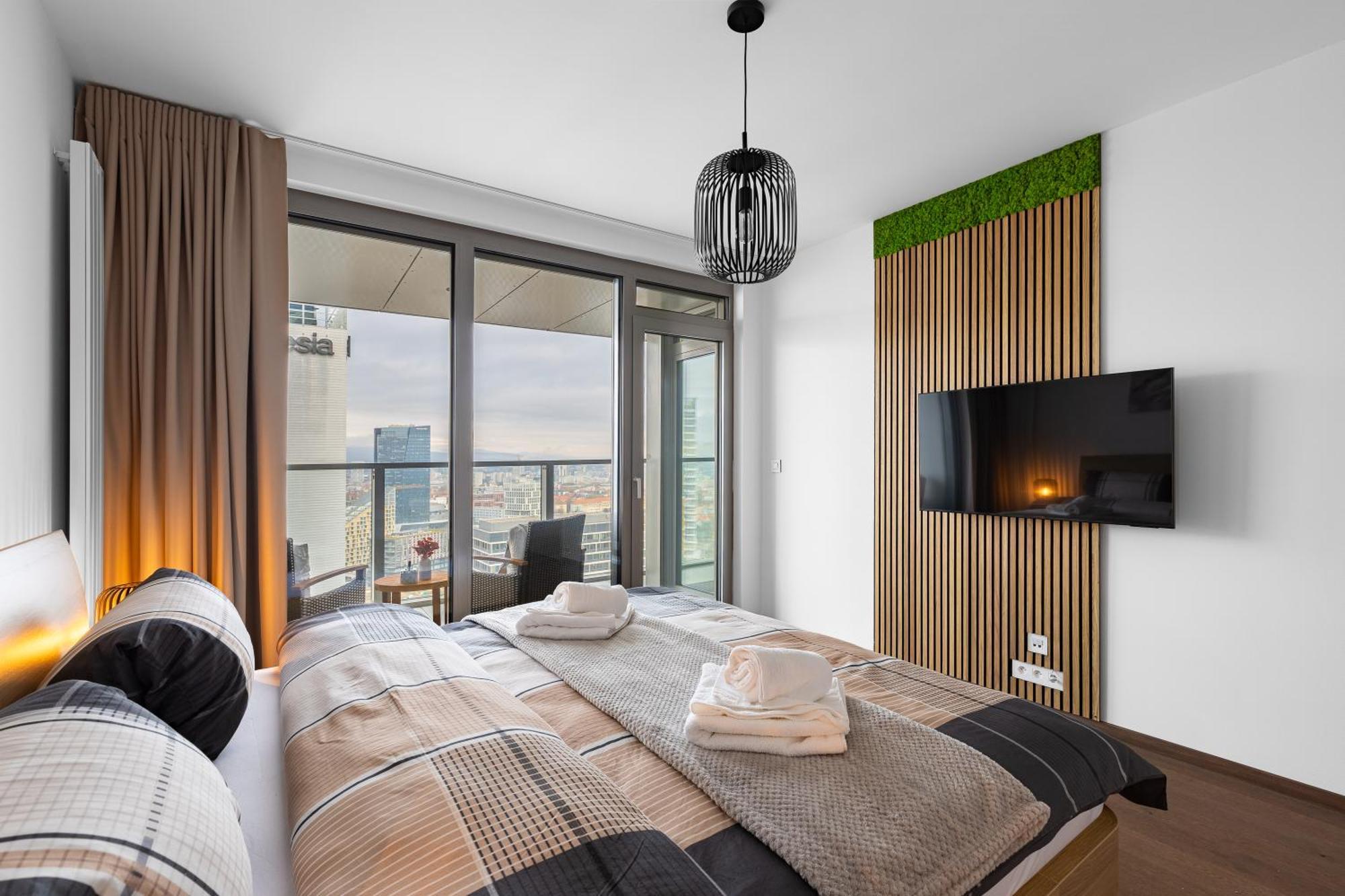 Eurovea Tower - Luke Danube 24 Apartment Bratislava