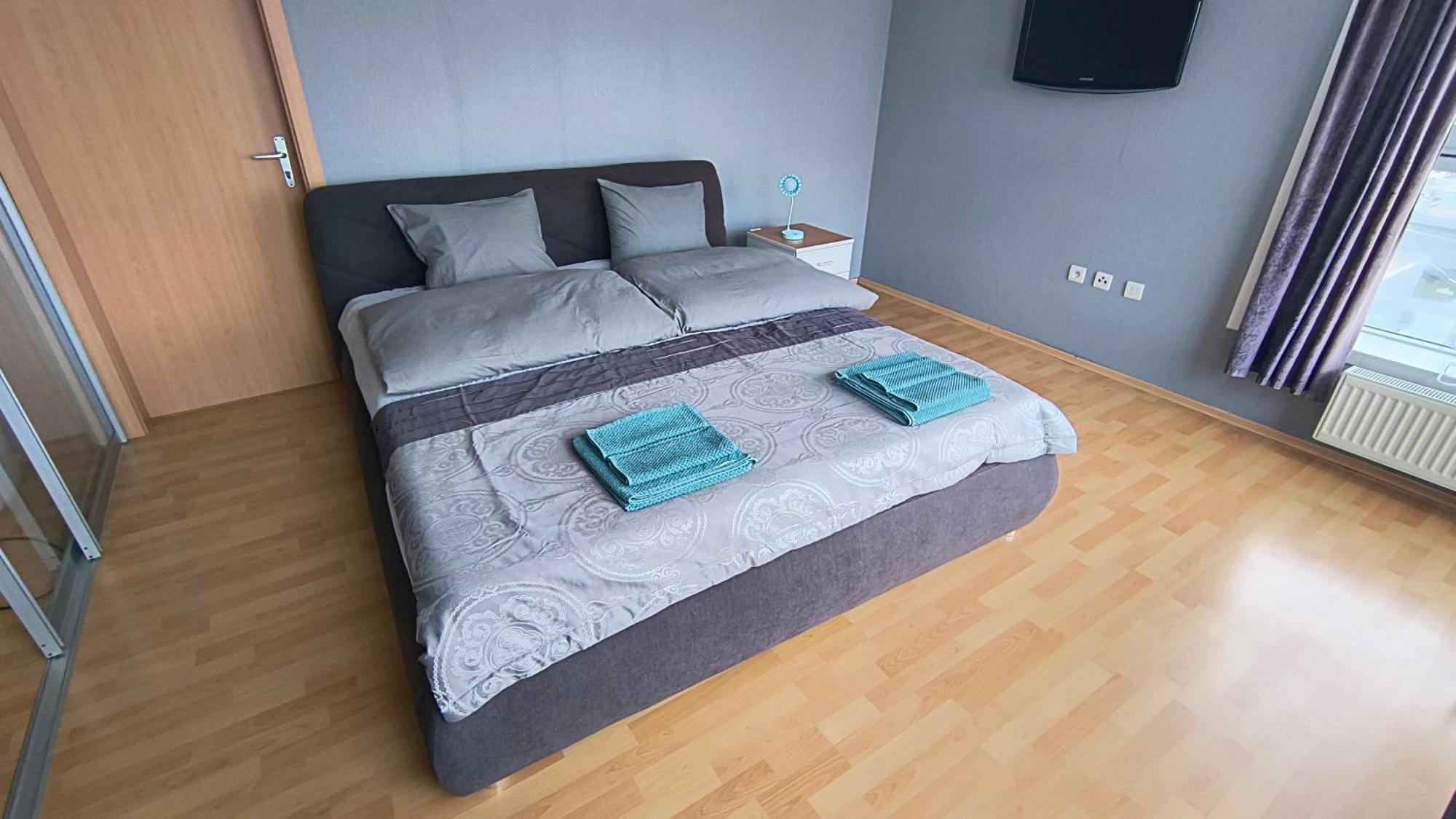 Pretty Nice View Apartment Near Danube River, Free Parking Apartment