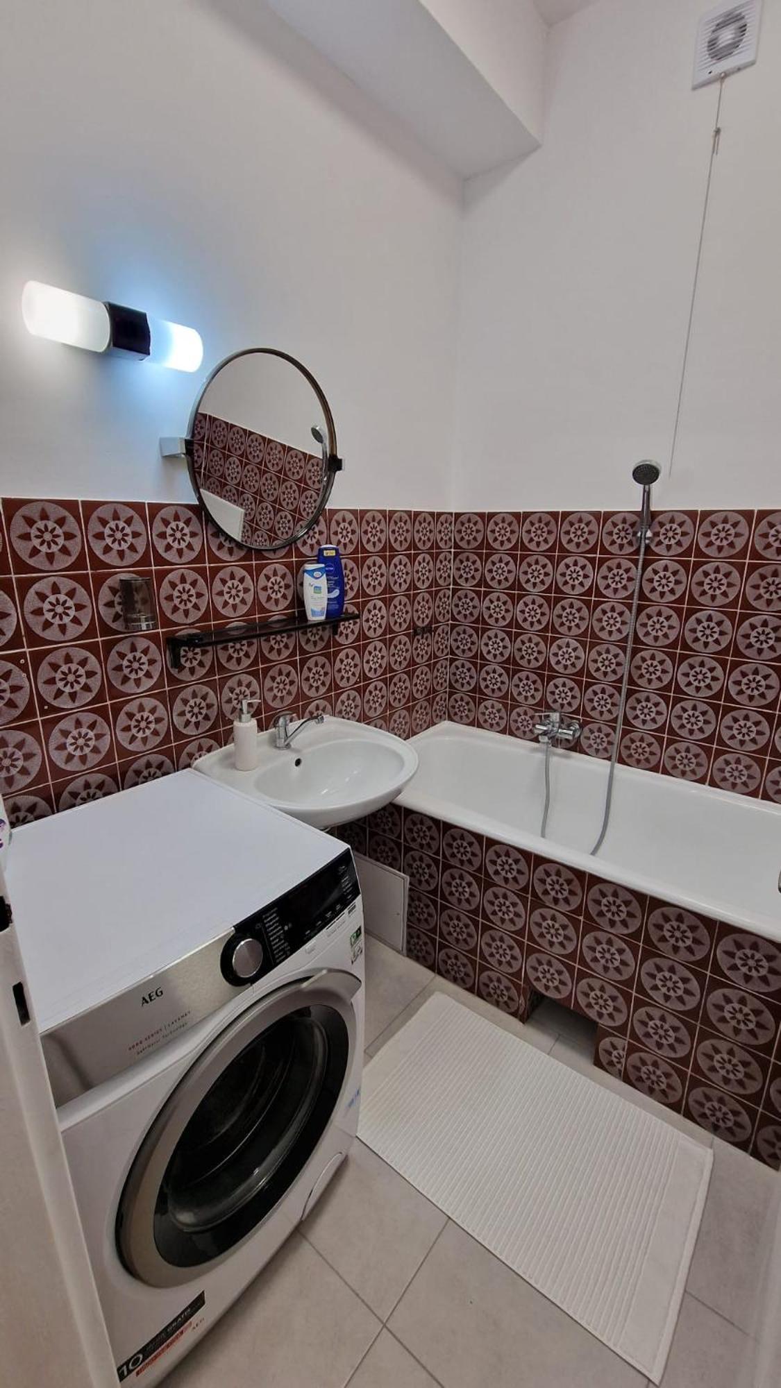 Justina Apartment *