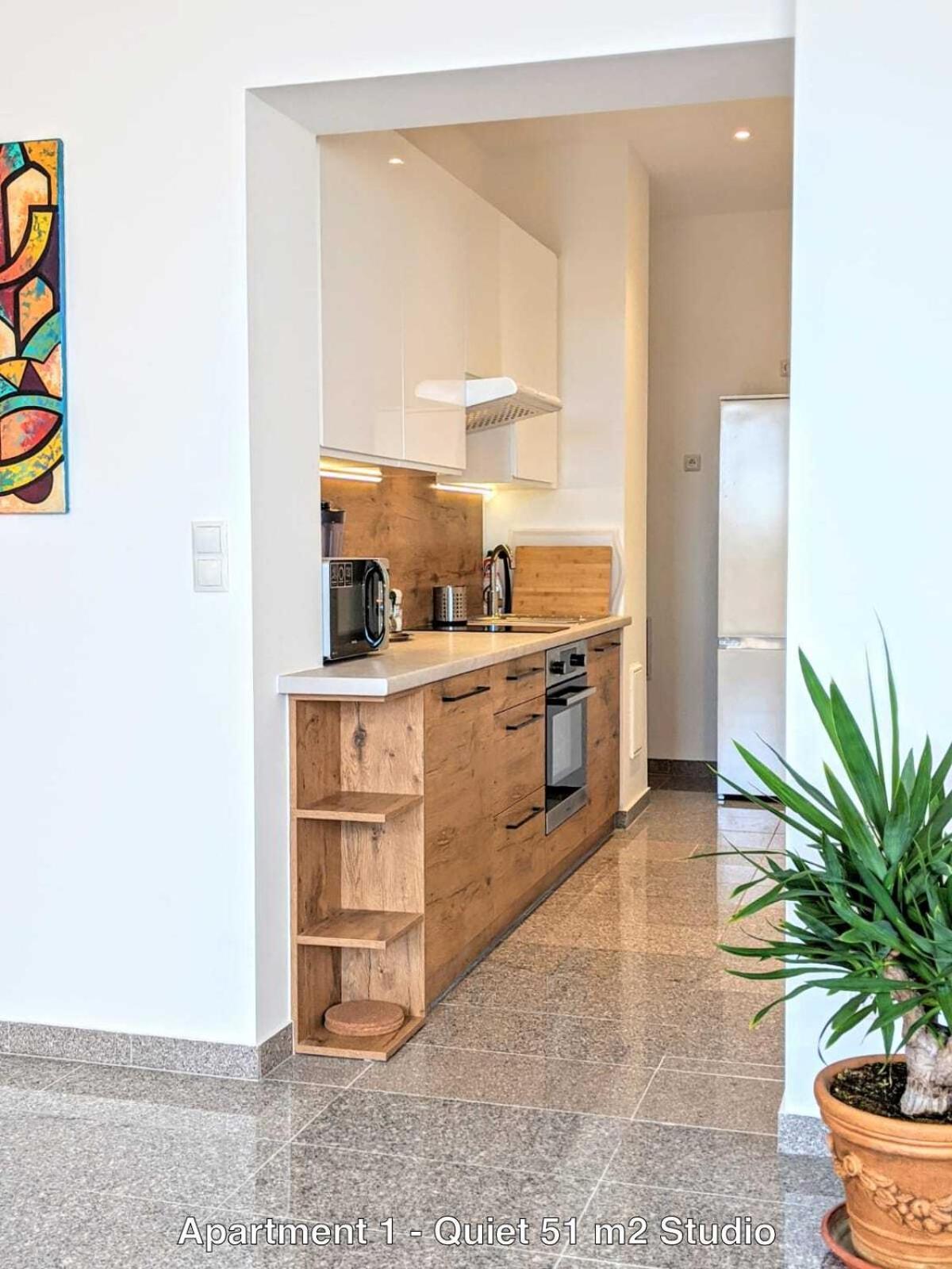 Clearvuehome Slavin Apartment