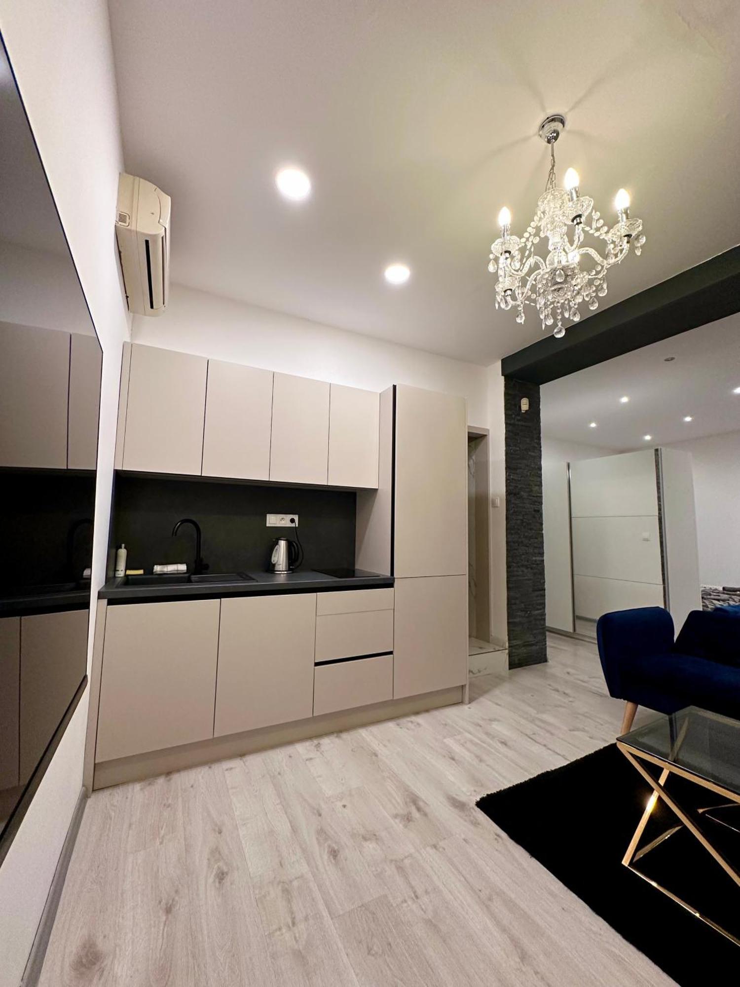 Luxury In Apartment *