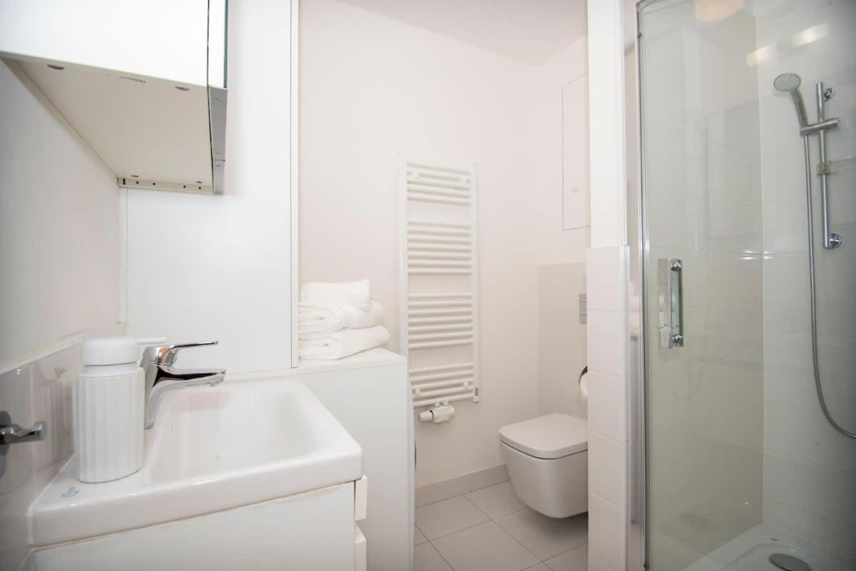 Luxury 1bdrm On The 28th Floor Apartment