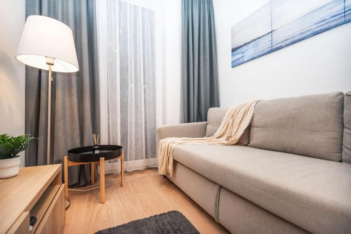 Apartment Center - Modern & Elegant *