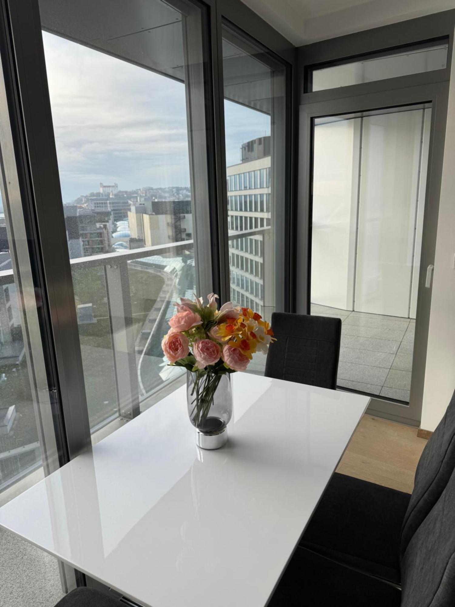 Eurovea Tower River View Down Town * Pressburg