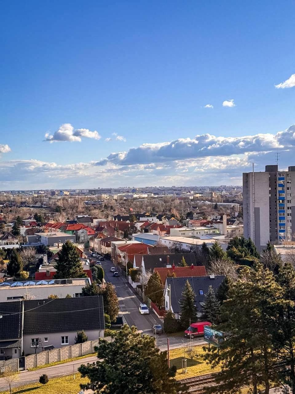 555 New & Fully Equipped With Free Garage * Bratislava