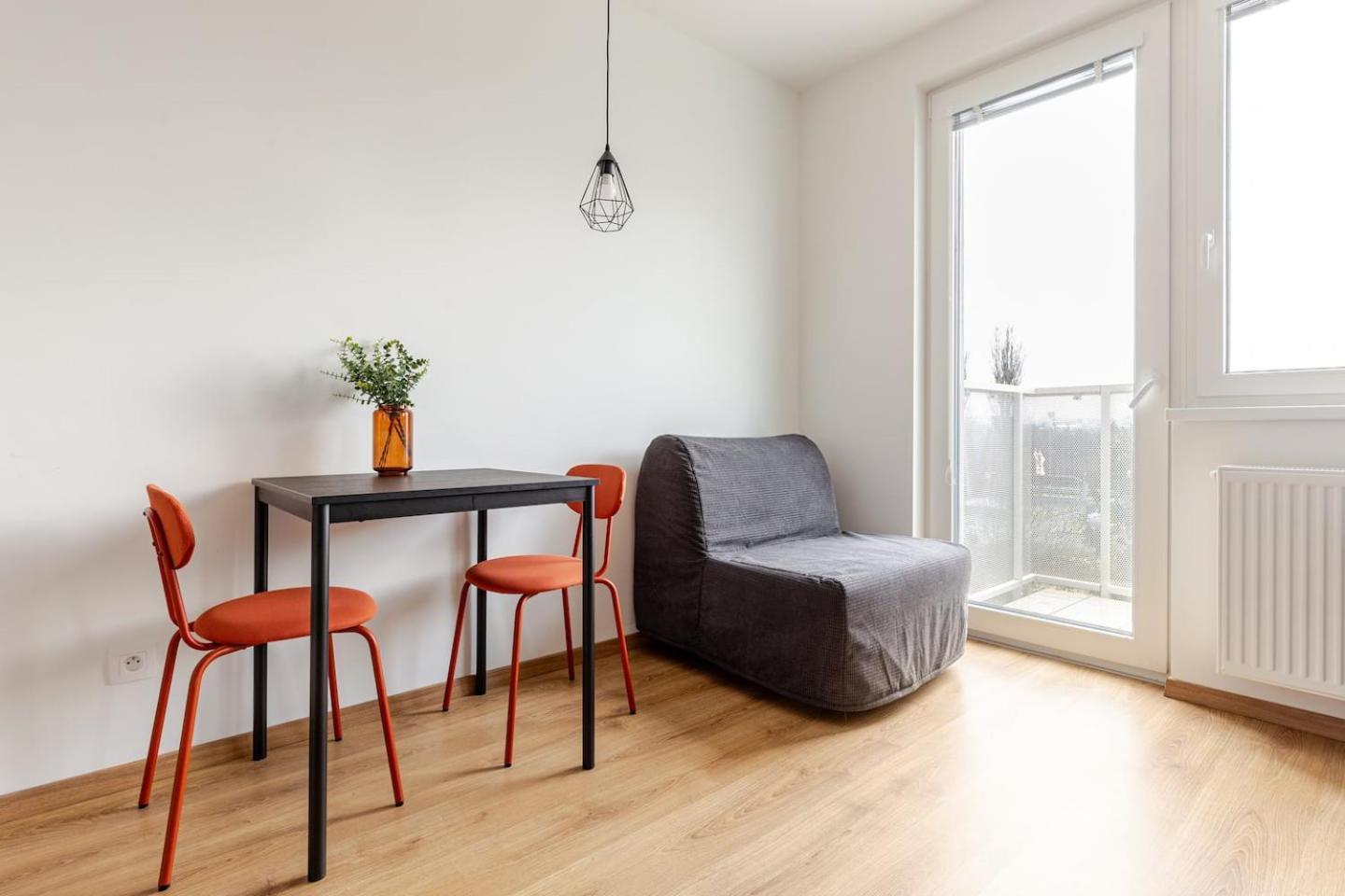 Nook I Airport Apartment *