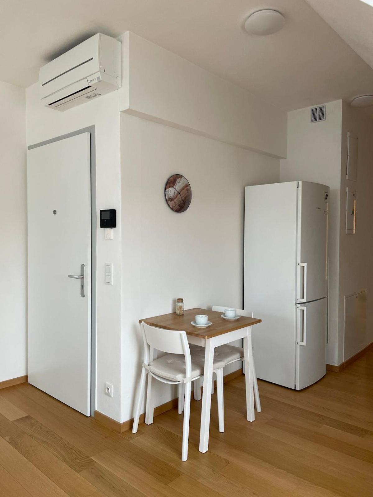 Modern Rooftop - Terrace, Coffee, Wifi Apartment Pressburg