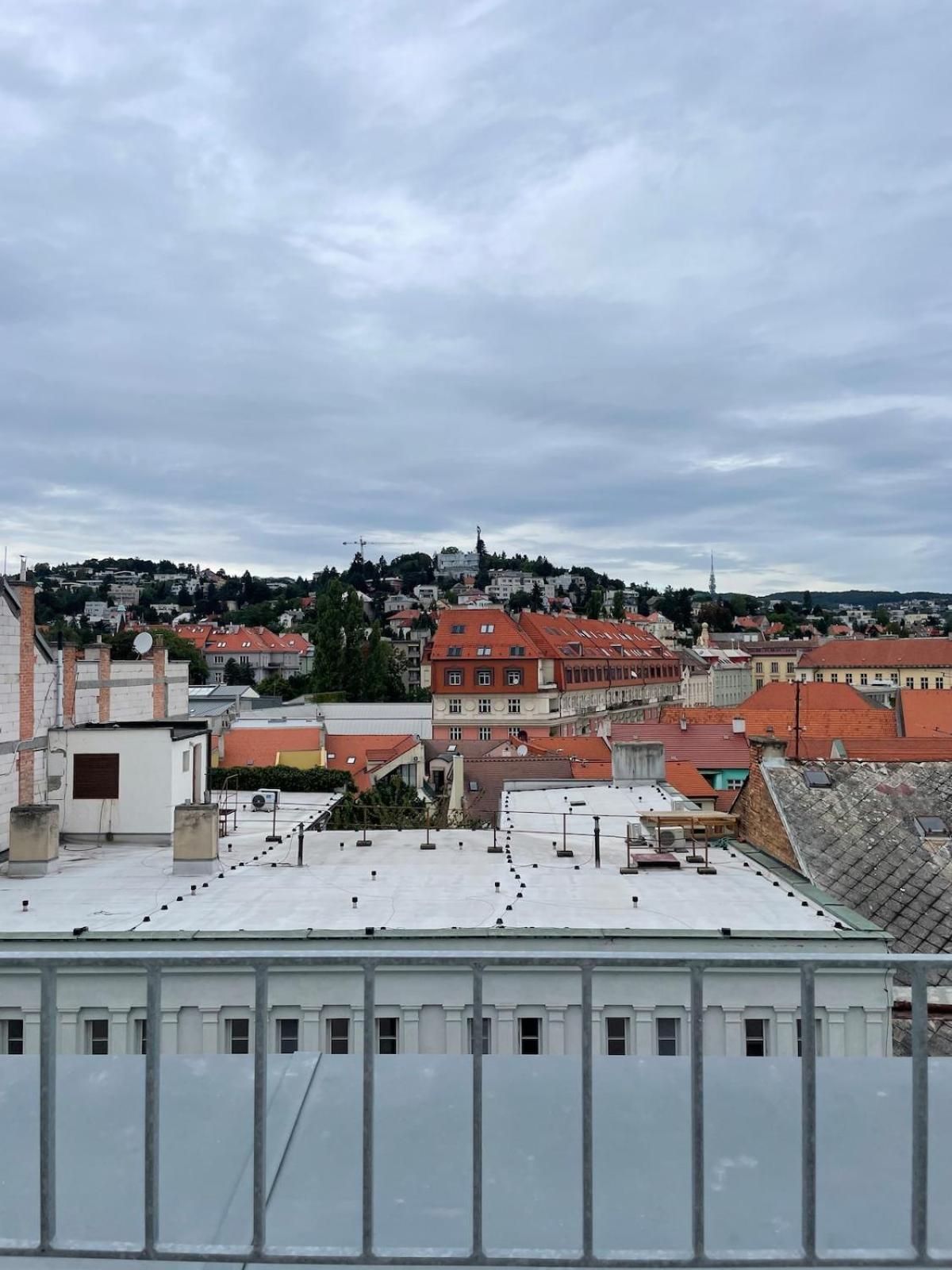 Apartment Modern Rooftop - Terrace, Coffee, Wifi Bratislava
